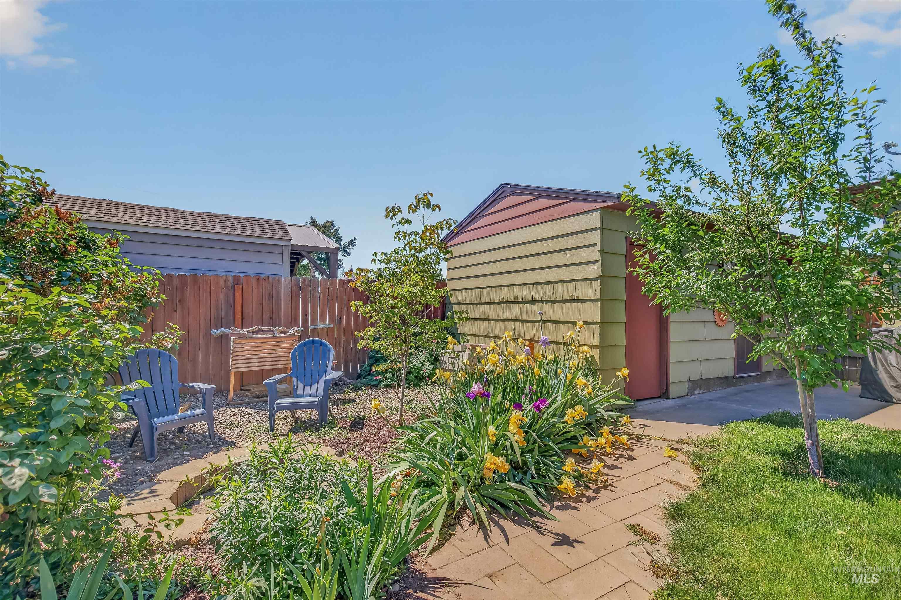 1241 5th Street, Clarkston, Washington 99403, 4 Bedrooms, 3 Bathrooms, Residential For Sale, Price $429,000, 98985894
