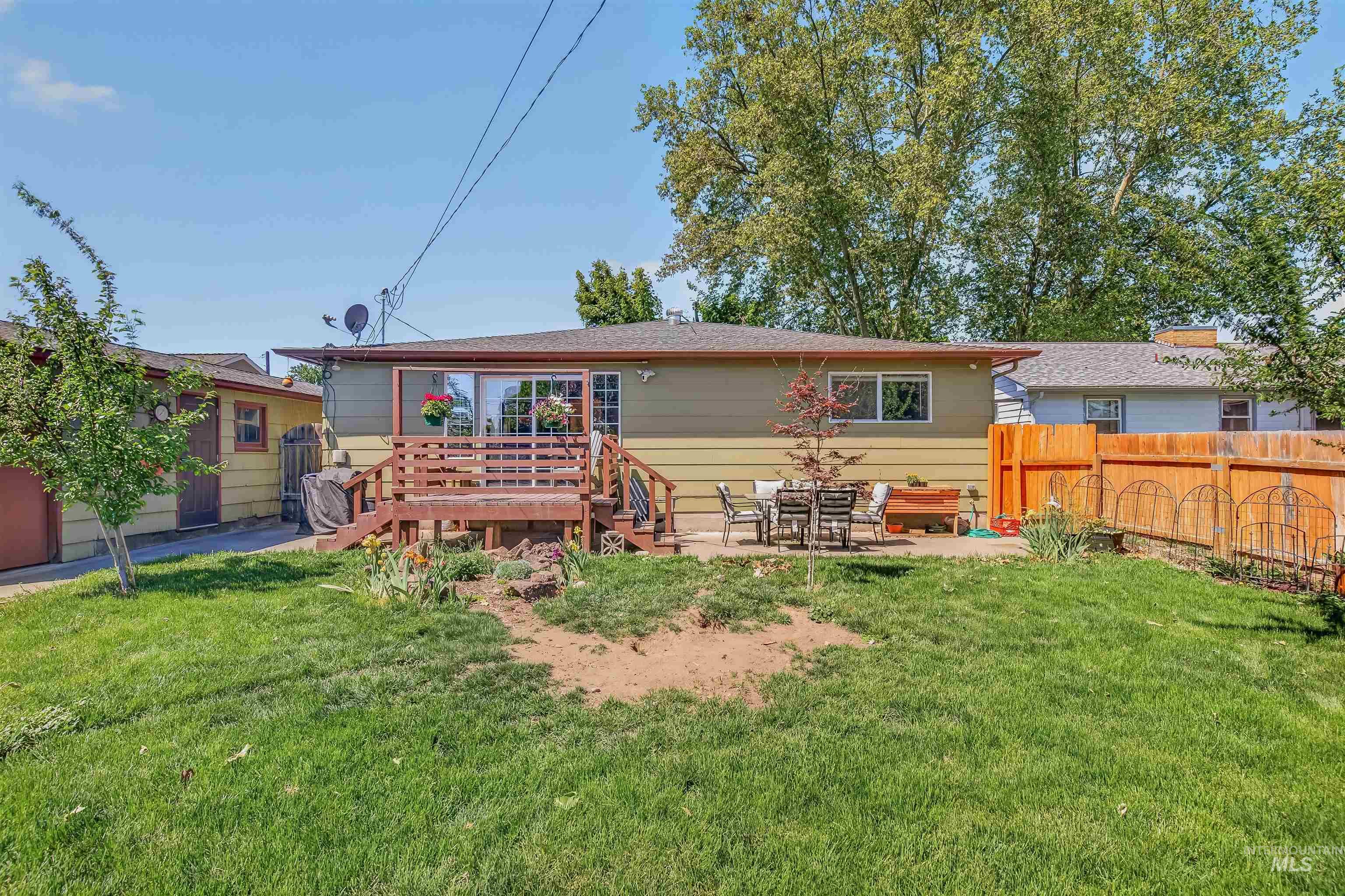 1241 5th Street, Clarkston, Washington 99403, 4 Bedrooms, 3 Bathrooms, Residential For Sale, Price $429,000, 98985894