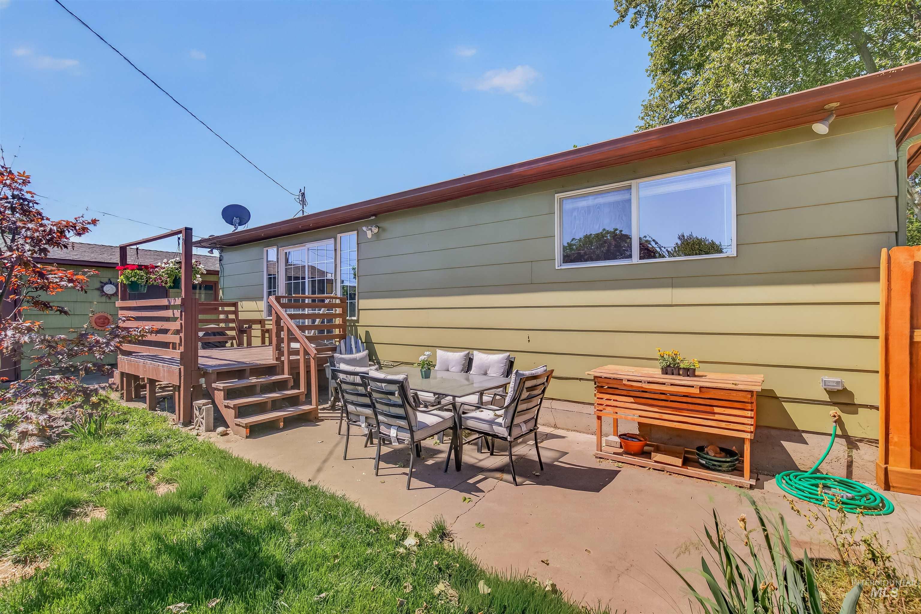 1241 5th Street, Clarkston, Washington 99403, 4 Bedrooms, 3 Bathrooms, Residential For Sale, Price $429,000, 98985894