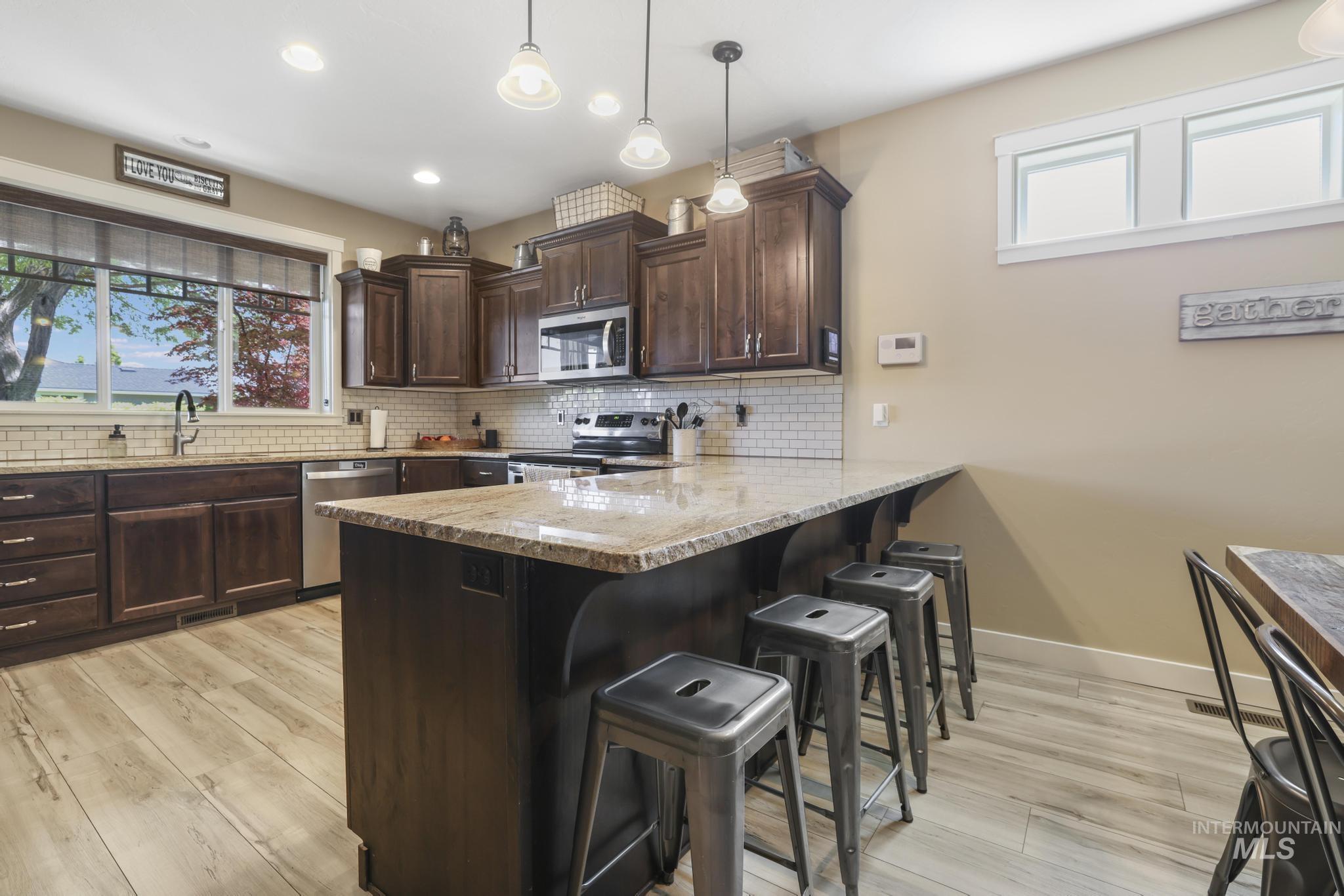 2083 Tendoy St, Twin Falls, Idaho 83301-7802, 4 Bedrooms, 4 Bathrooms, Residential For Sale, Price $549,000, 98985895