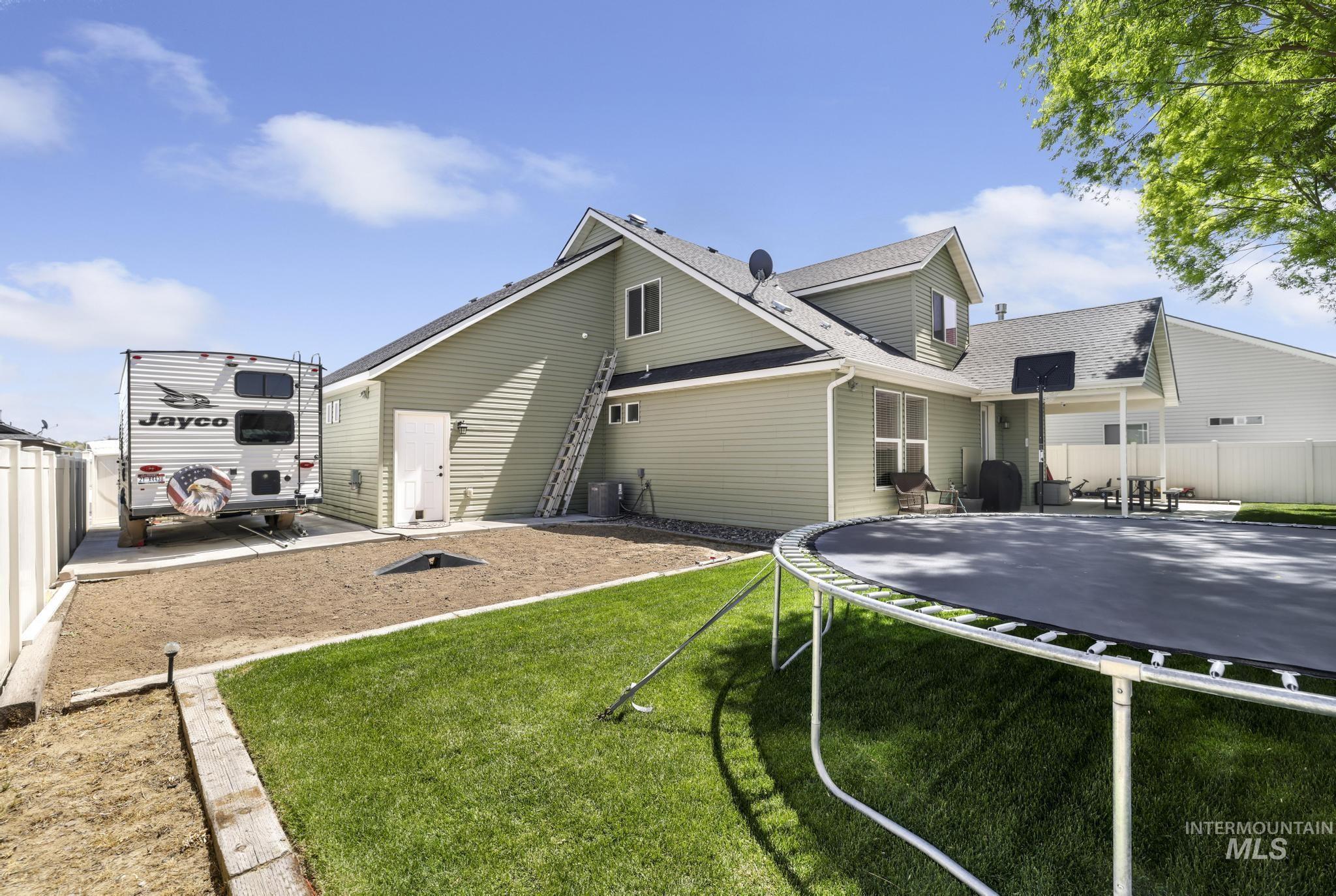 2083 Tendoy St, Twin Falls, Idaho 83301-7802, 4 Bedrooms, 4 Bathrooms, Residential For Sale, Price $549,000, 98985895