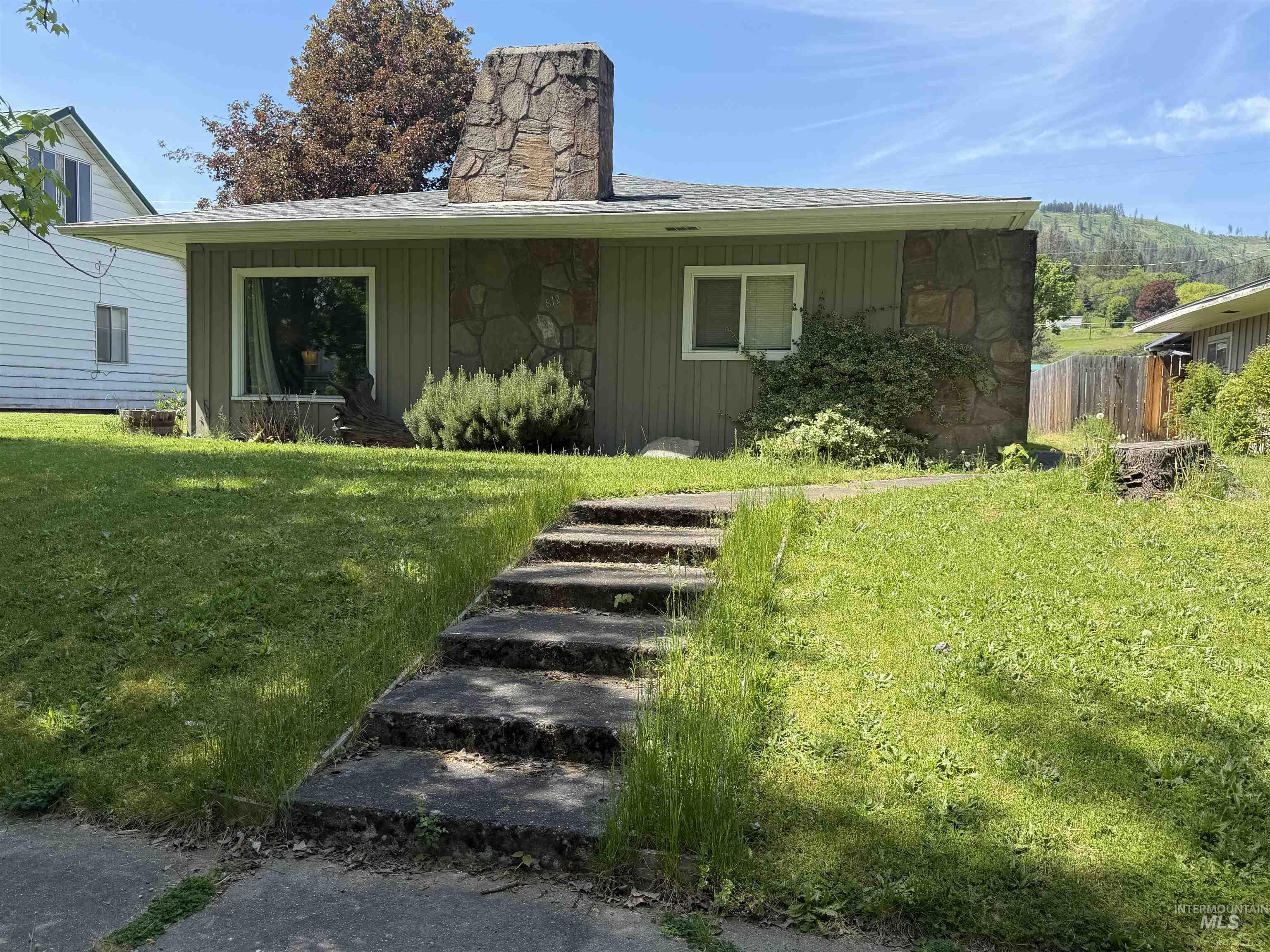 812 Maple Street, Kamiah, Idaho 83536, 3 Bedrooms, 2 Bathrooms, Residential For Sale, Price $295,000,MLS 98985897