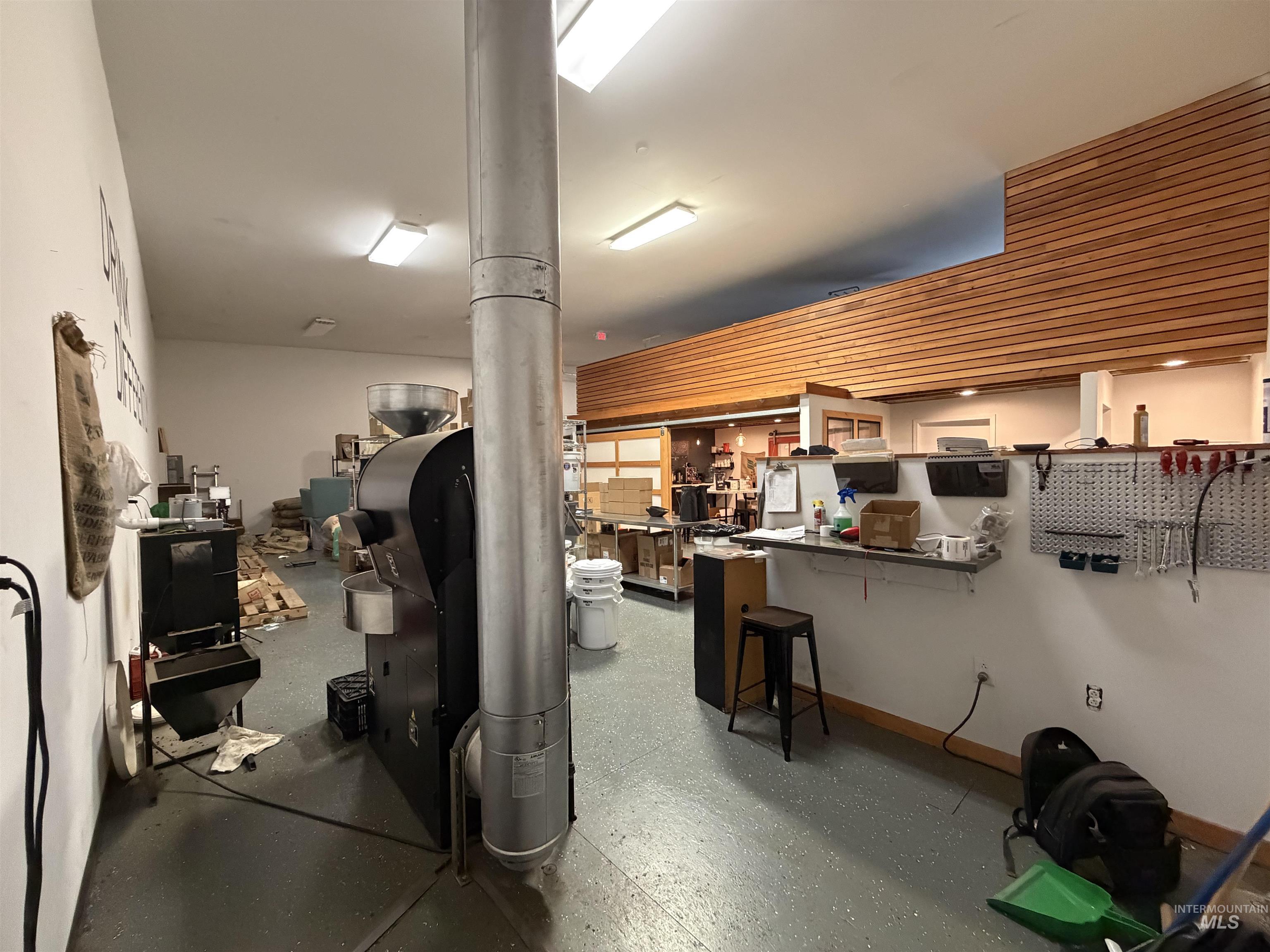 630 N Almon St, Moscow, Idaho 83843, 3 Rooms, Business/Commercial For Sale, Price $650,000, 98985899