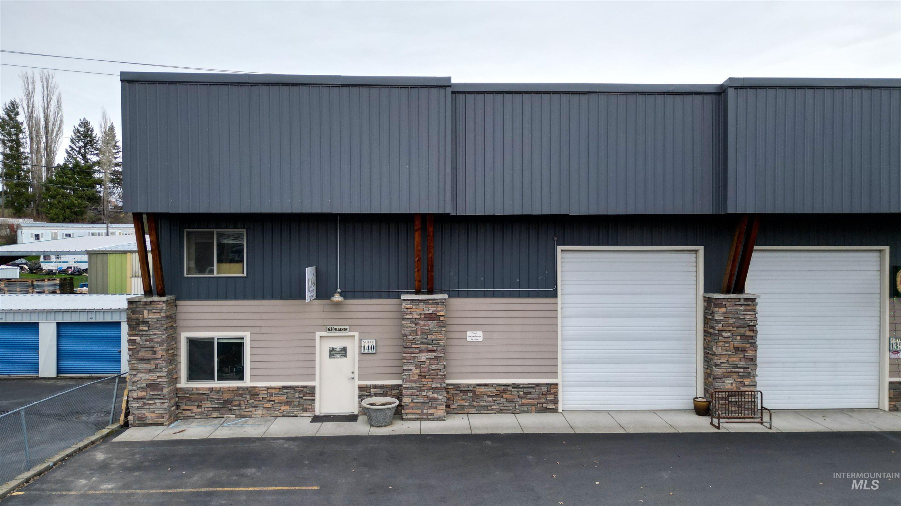 630 N Almon St, Moscow, Idaho 83843, 3 Rooms, Business/Commercial For Sale, Price $650,000, 98985899