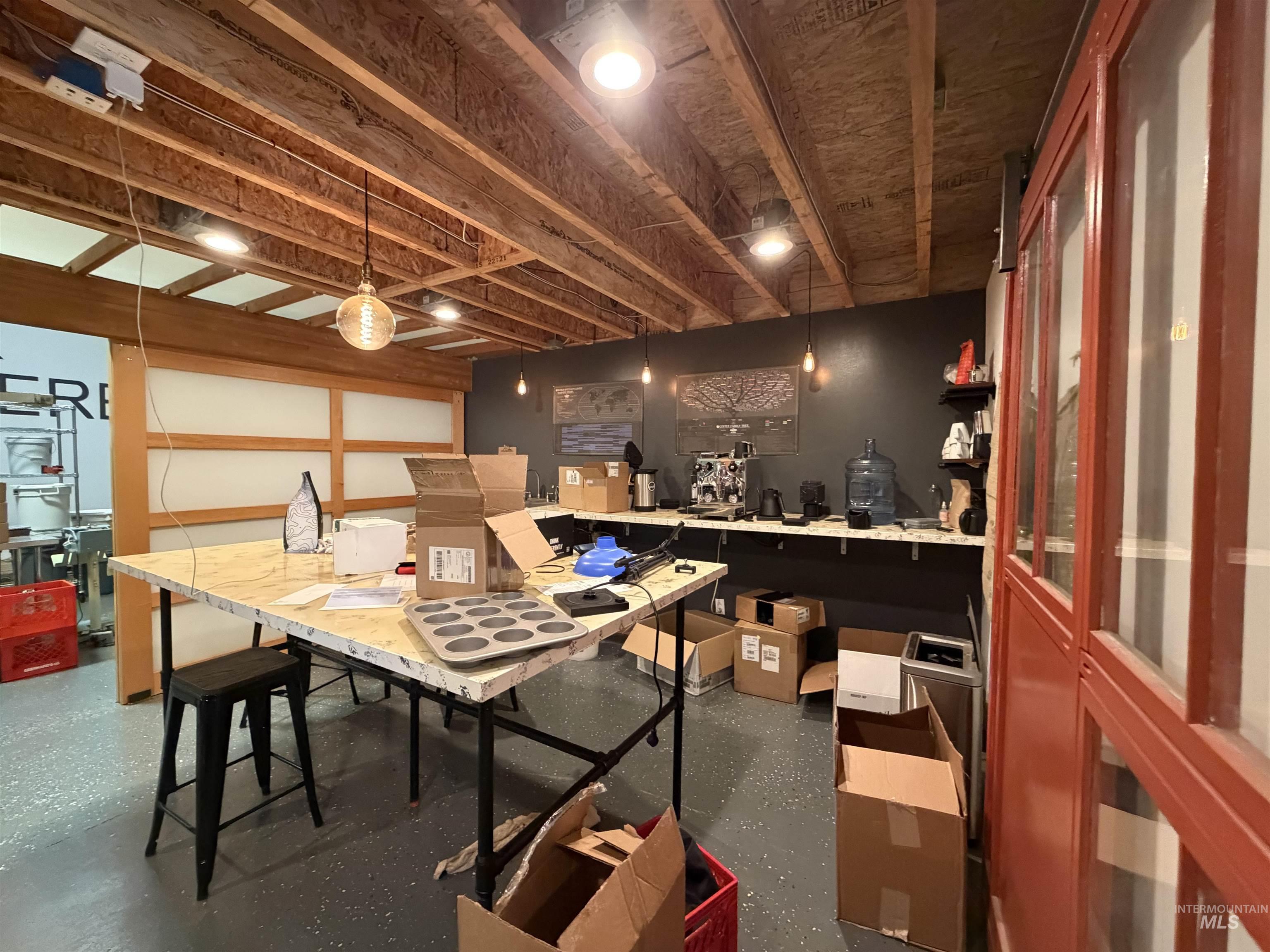 630 N Almon St, Moscow, Idaho 83843, 3 Rooms, Business/Commercial For Sale, Price $650,000, 98985899