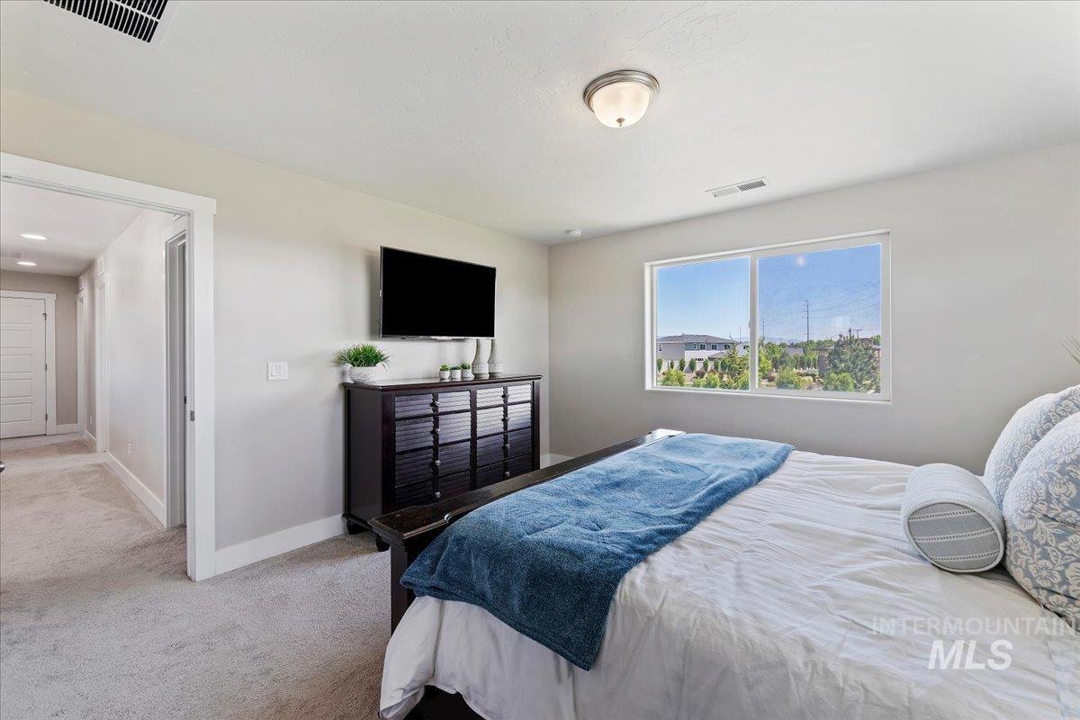 4856 N Predo Ave., Meridian, Idaho 83646, 5 Bedrooms, 3 Bathrooms, Residential For Sale, Price $598,000, 98985901