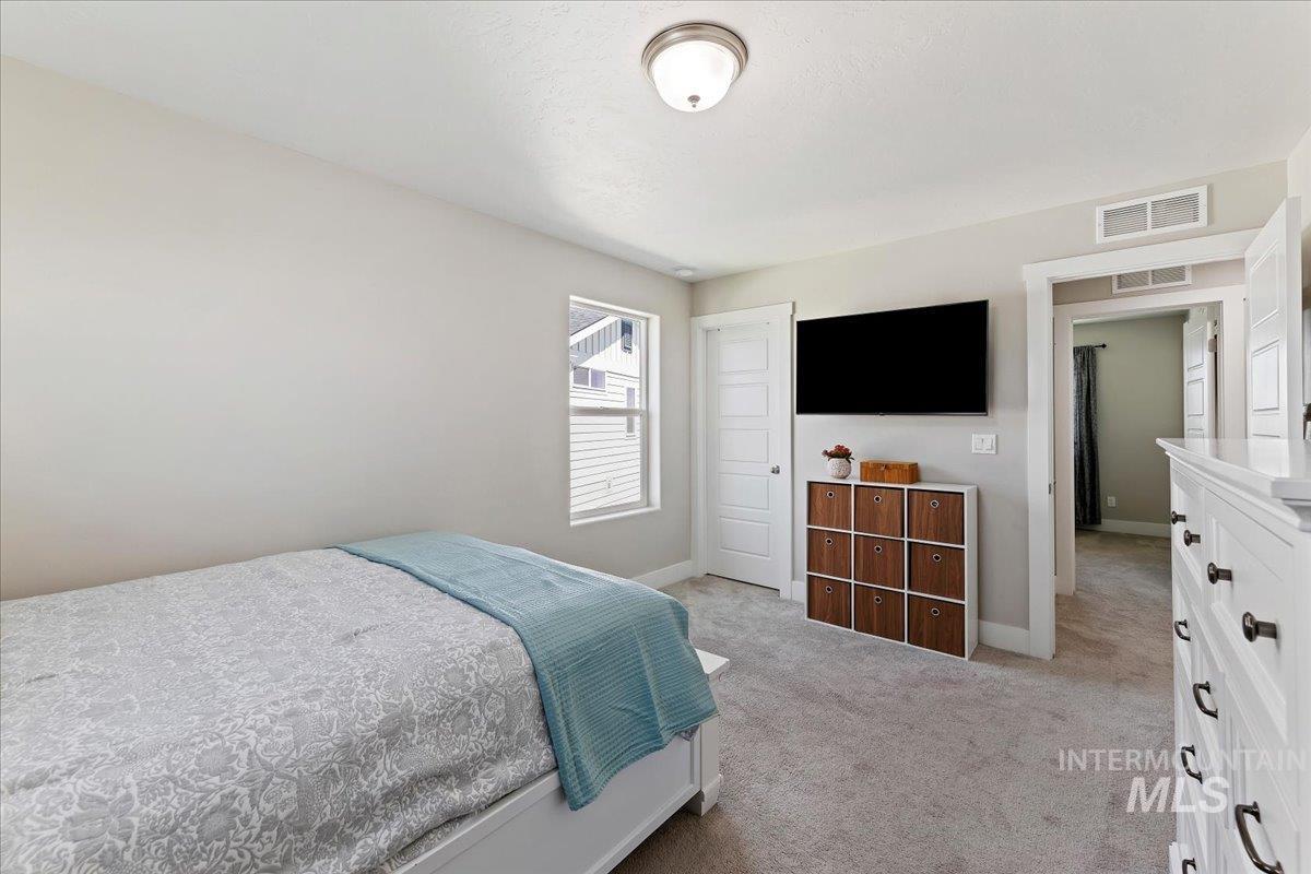4856 N Predo Ave., Meridian, Idaho 83646, 5 Bedrooms, 3 Bathrooms, Residential For Sale, Price $598,000, 98985901