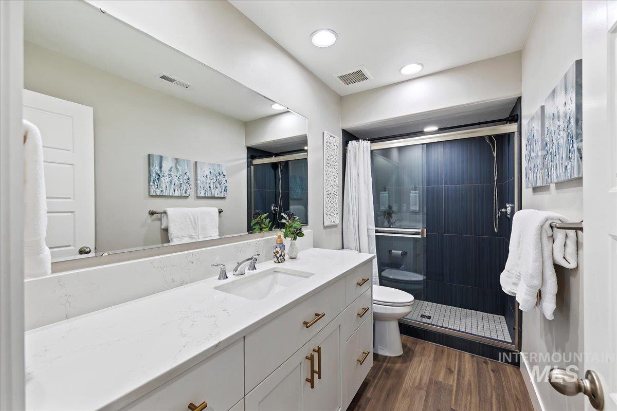 4856 N Predo Ave., Meridian, Idaho 83646, 5 Bedrooms, 3 Bathrooms, Residential For Sale, Price $598,000, 98985901