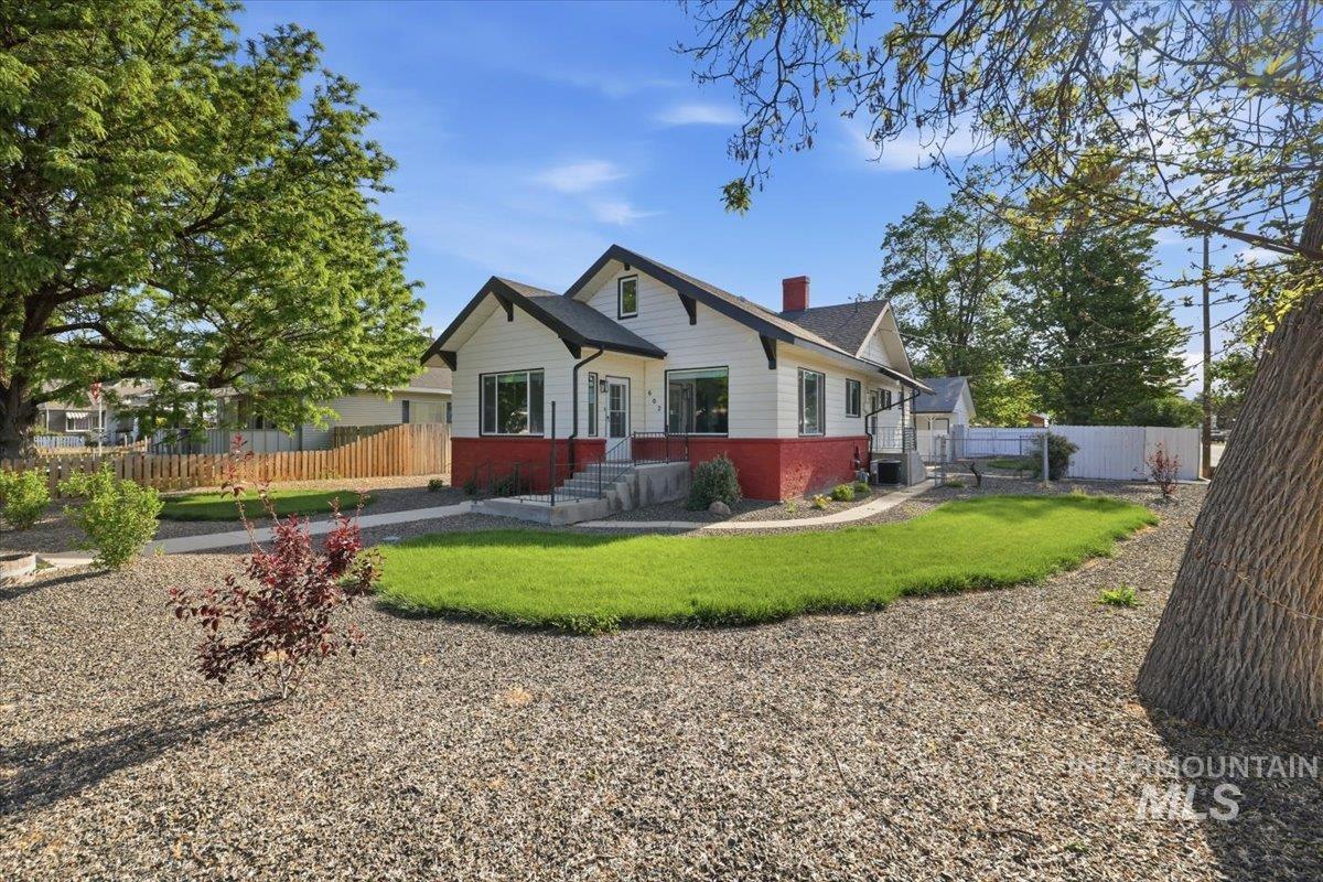 602 N 5th St, Parma, Idaho 83660, 5 Bedrooms, 3 Bathrooms, Residential For Sale, Price $449,000, 98985902