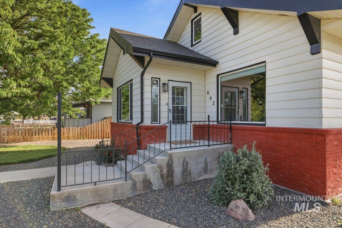 602 N 5th St, Parma, Idaho 83660, 5 Bedrooms, 3 Bathrooms, Residential For Sale, Price $449,000, 98985902