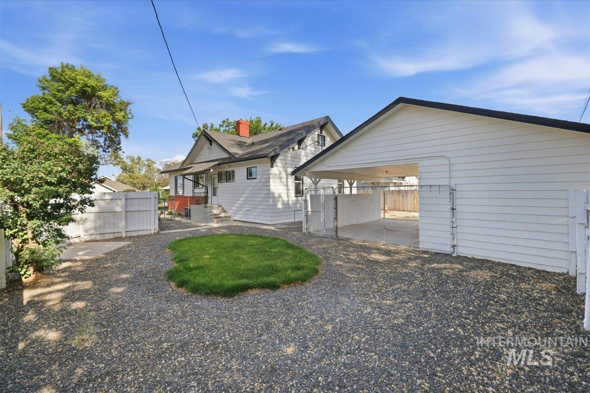 602 N 5th St, Parma, Idaho 83660, 5 Bedrooms, 3 Bathrooms, Residential For Sale, Price $449,000, 98985902