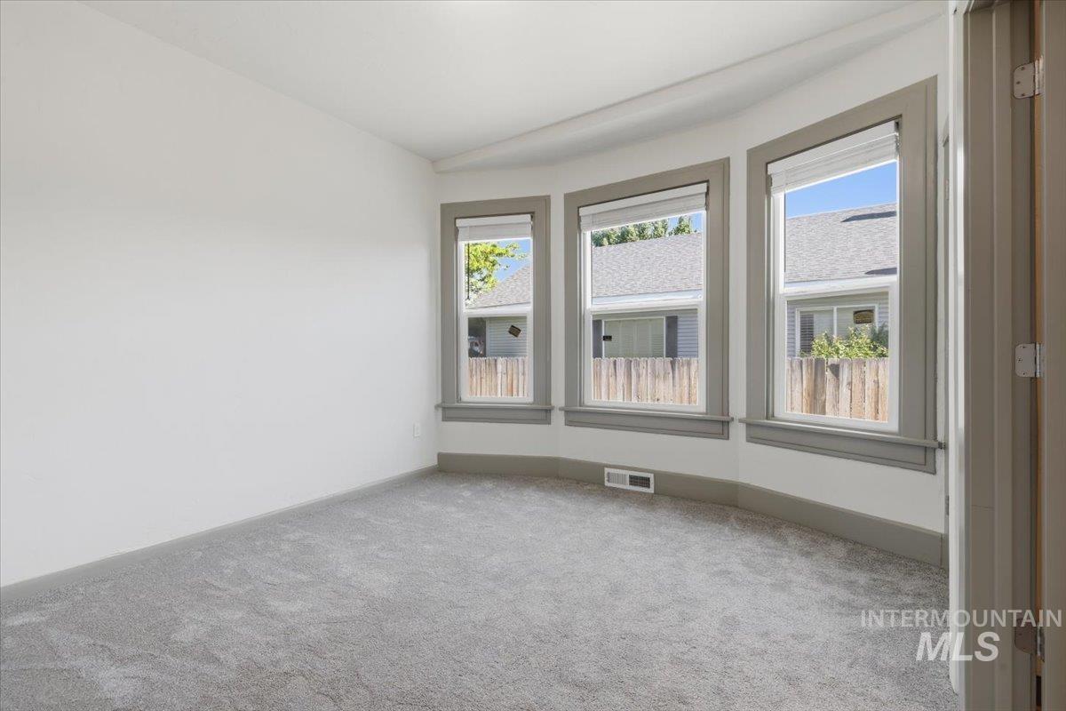 602 N 5th St, Parma, Idaho 83660, 5 Bedrooms, 3 Bathrooms, Residential For Sale, Price $449,000, 98985902