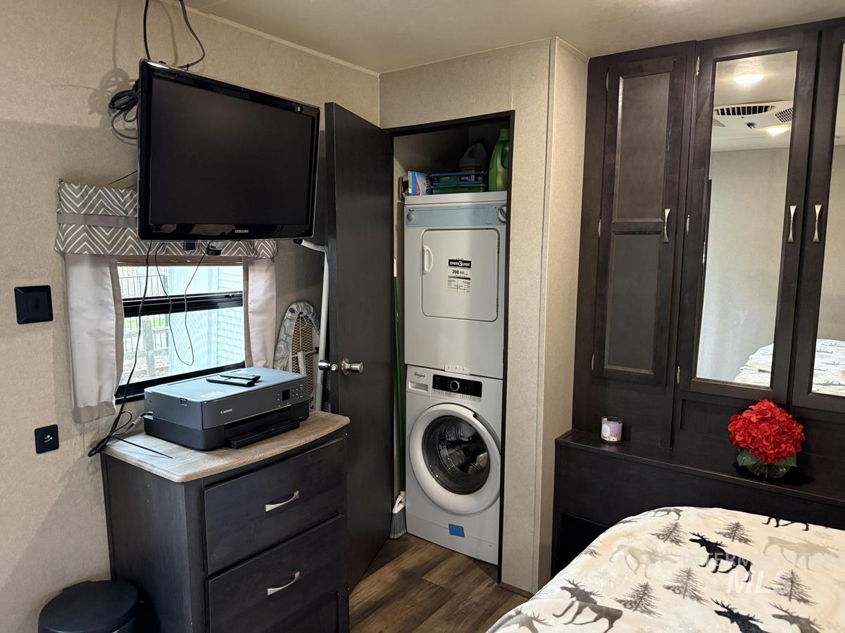 8 P Street, Cascade, Idaho 83611, 1 Bedroom, 1 Bathroom, Residential For Sale, Price $170,000, 98985904