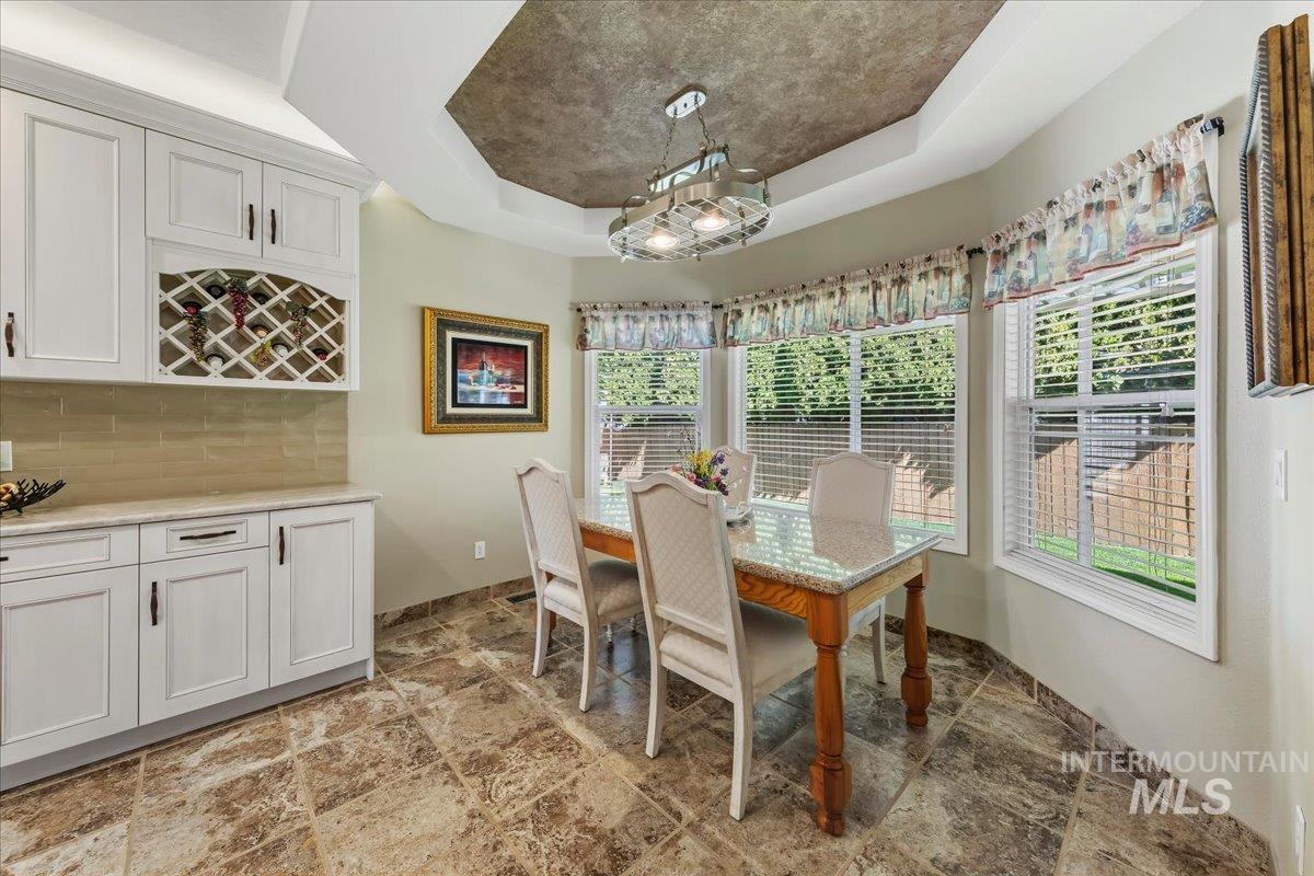 11820 W Dallan Dr, Boise, Idaho 83713, 4 Bedrooms, 2 Bathrooms, Residential For Sale, Price $637,500, 98985911
