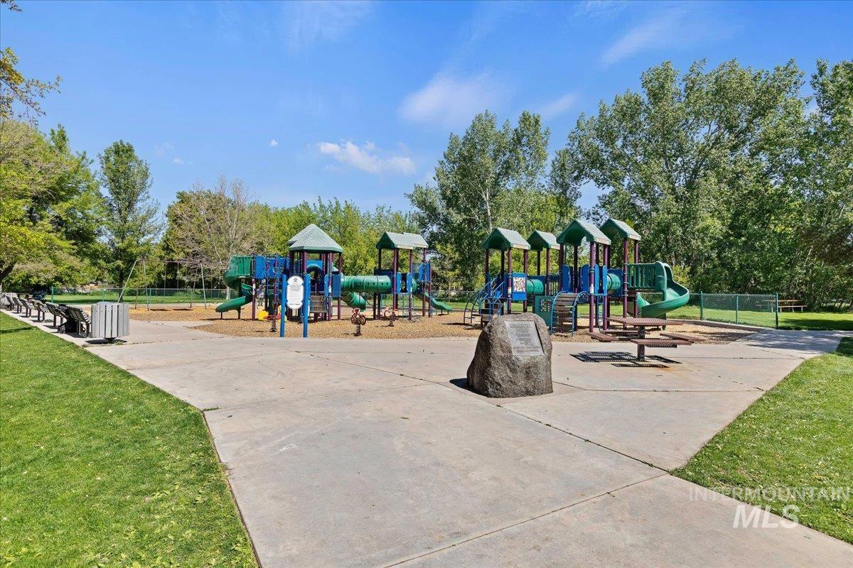 11820 W Dallan Dr, Boise, Idaho 83713, 4 Bedrooms, 2 Bathrooms, Residential For Sale, Price $637,500, 98985911