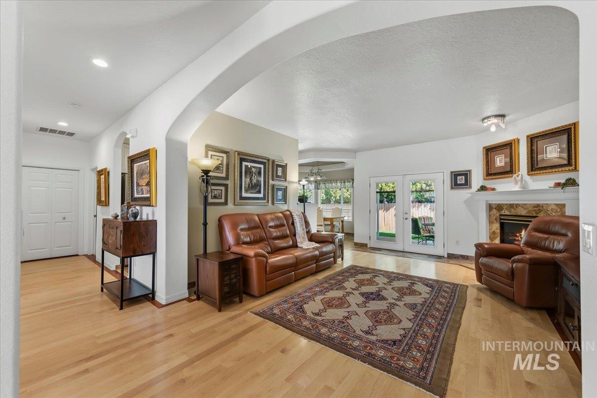 11820 W Dallan Dr, Boise, Idaho 83713, 4 Bedrooms, 2 Bathrooms, Residential For Sale, Price $637,500, 98985911