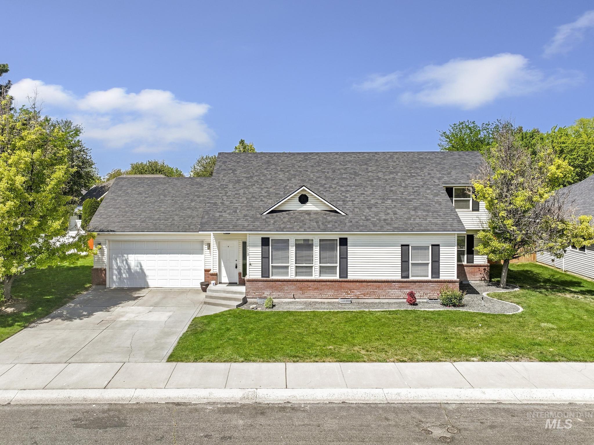 1963 Julie Lane, Twin Falls, Idaho 83301, 4 Bedrooms, 2 Bathrooms, Residential For Sale, Price $459,500, 98985914
