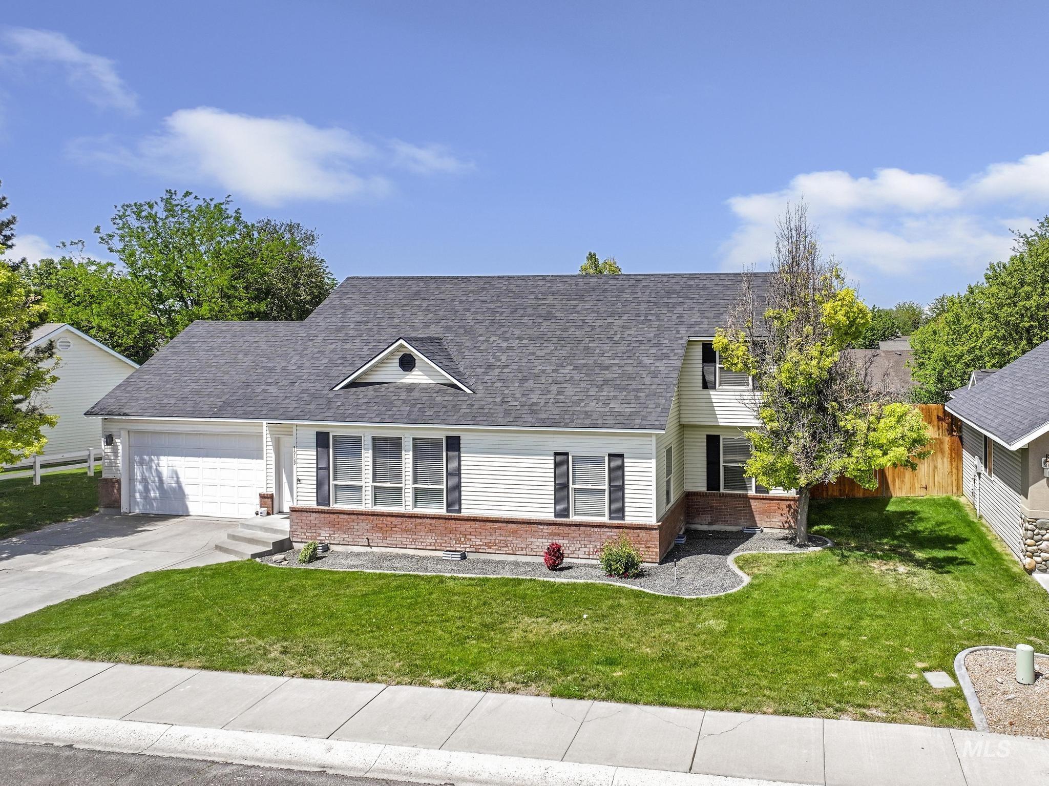 1963 Julie Lane, Twin Falls, Idaho 83301, 4 Bedrooms, 2 Bathrooms, Residential For Sale, Price $459,500, 98985914
