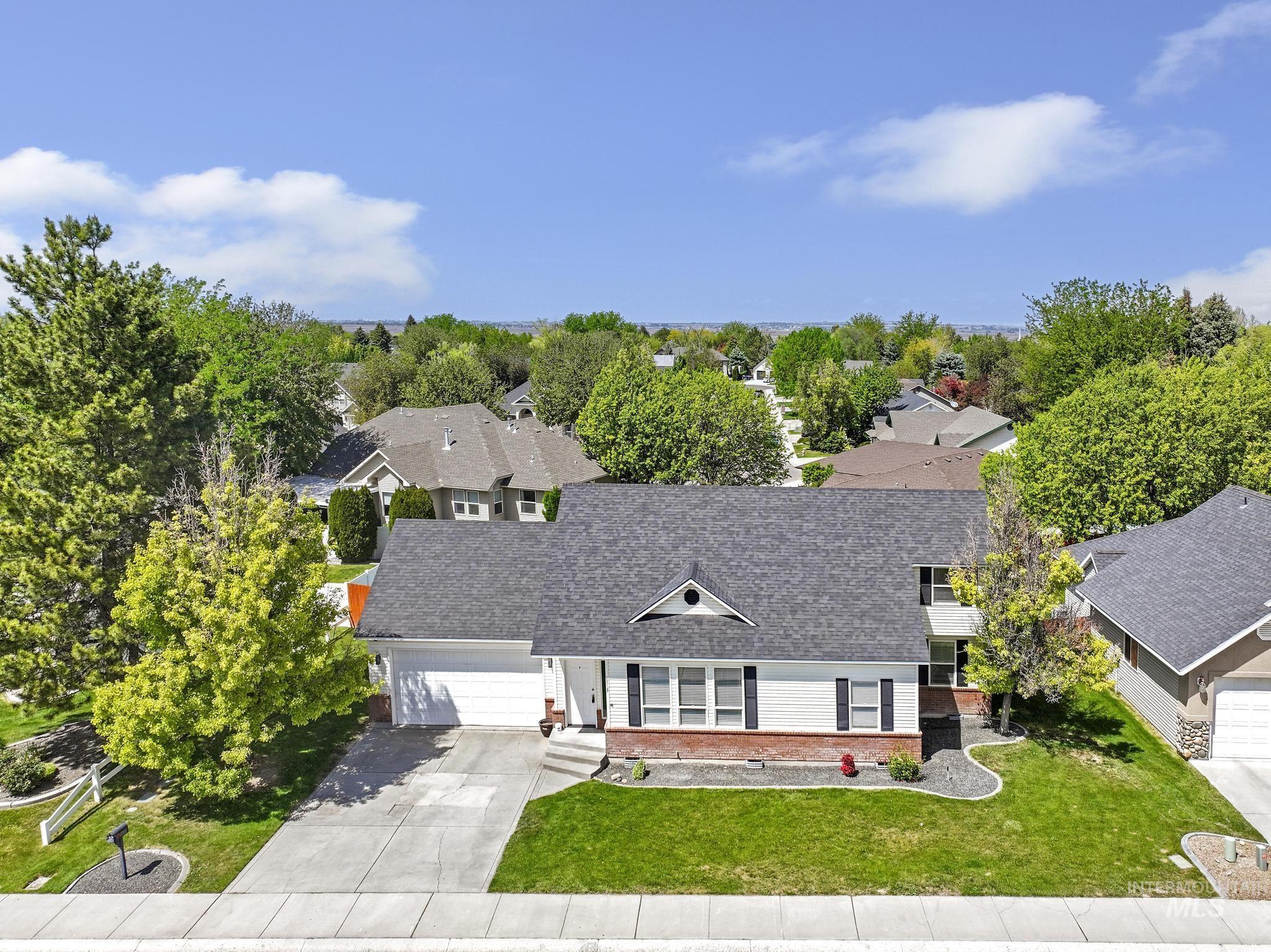1963 Julie Lane, Twin Falls, Idaho 83301, 4 Bedrooms, 2 Bathrooms, Residential For Sale, Price $459,500, 98985914