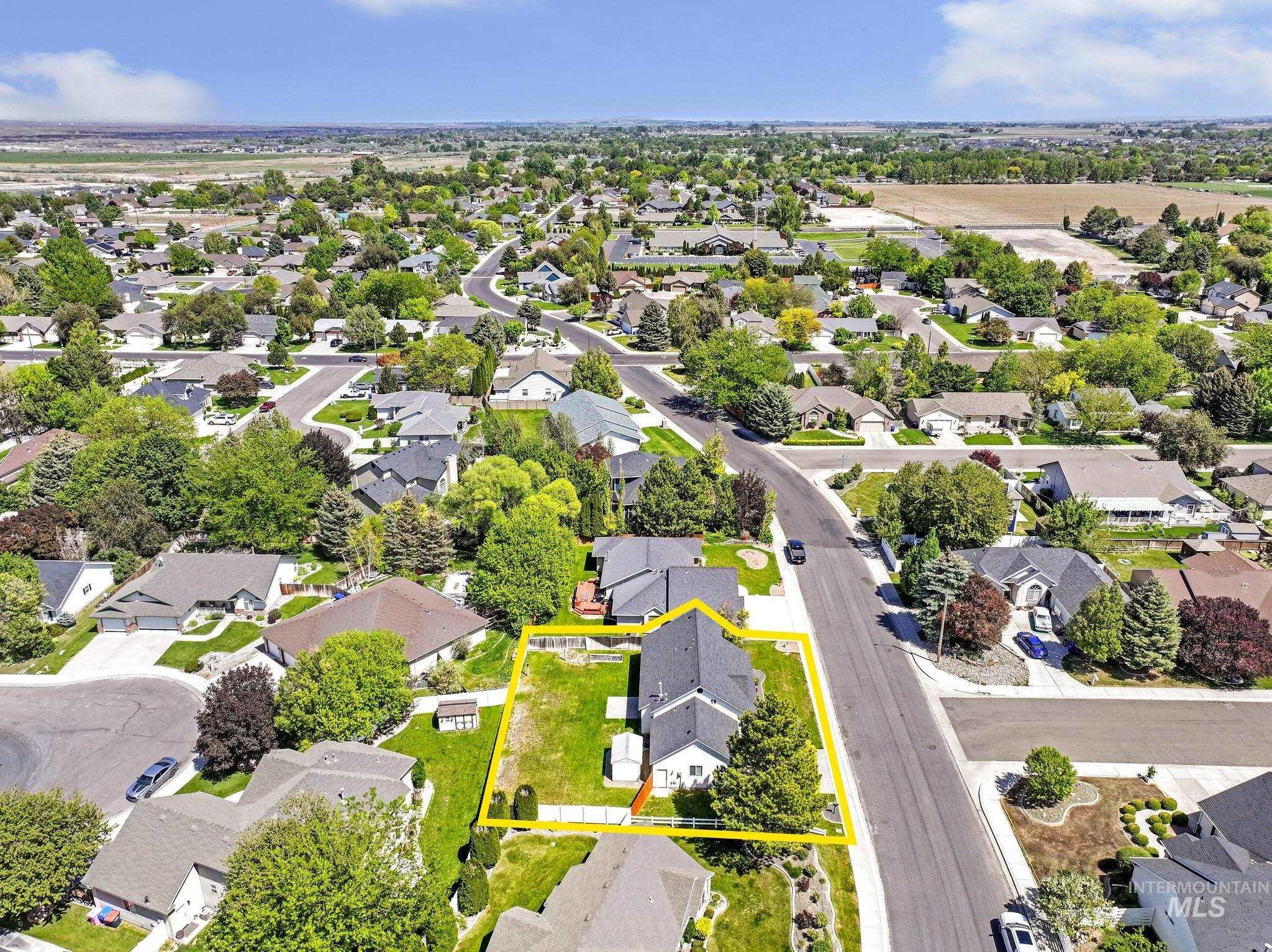 1963 Julie Lane, Twin Falls, Idaho 83301, 4 Bedrooms, 2 Bathrooms, Residential For Sale, Price $459,500, 98985914
