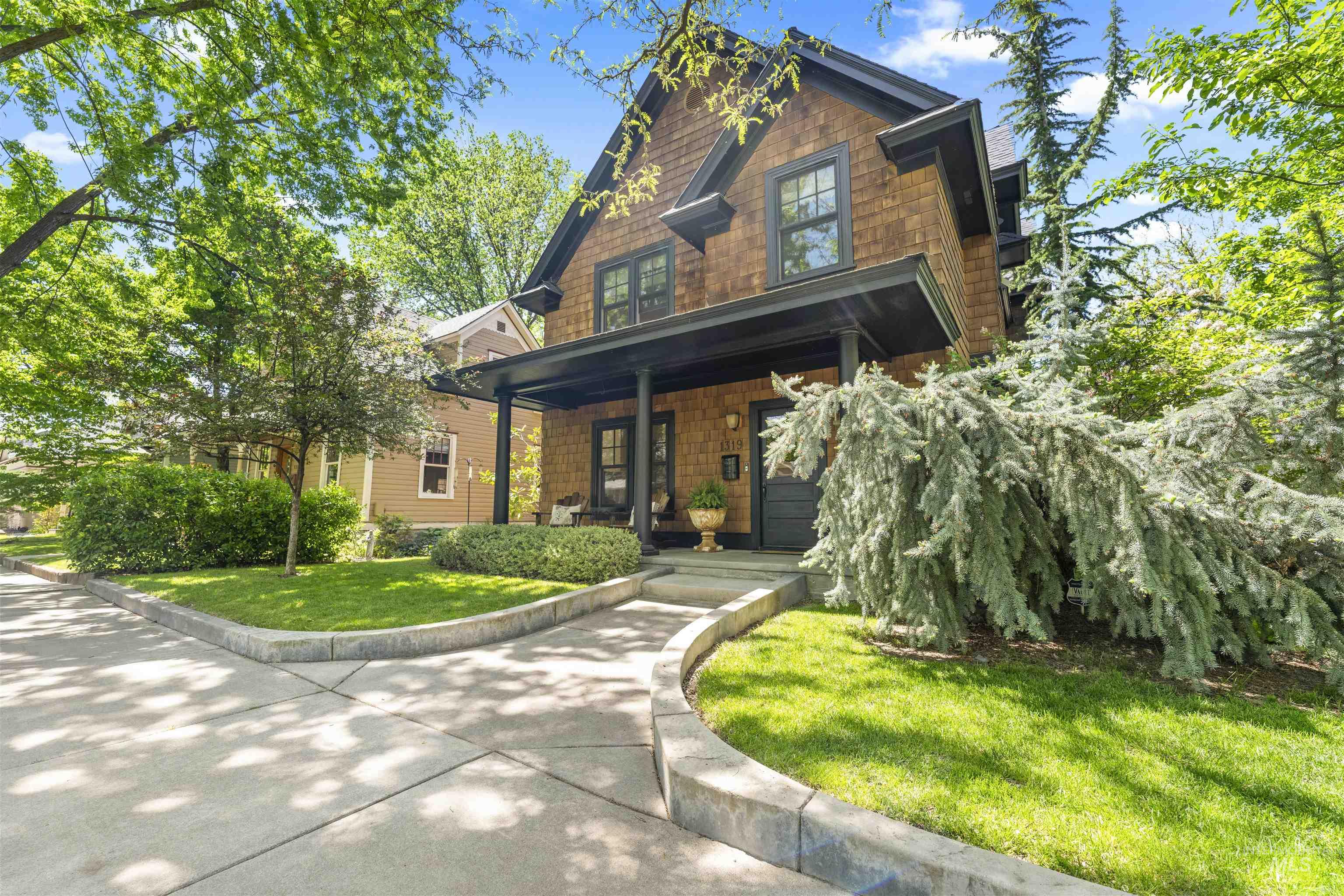 1319 N 6th Street, Boise, Idaho 83702-4314, 4 Bedrooms, 2.5 Bathrooms, Residential For Sale, Price $1,350,000, 98985915