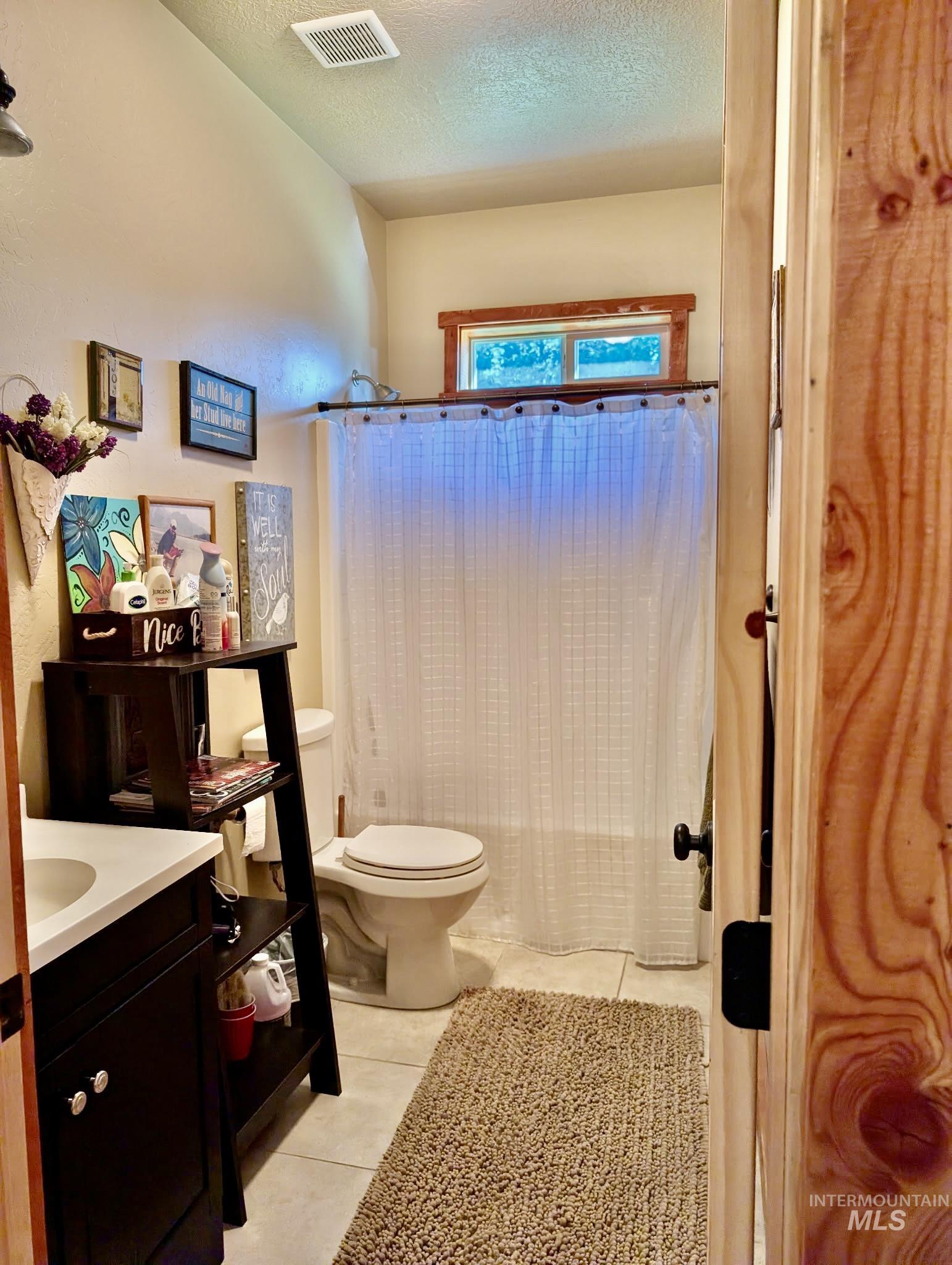 16 Skyline Ln, Garden Valley, Idaho 83622, 3 Bedrooms, 2 Bathrooms, Residential For Sale, Price $659,900, 98985923