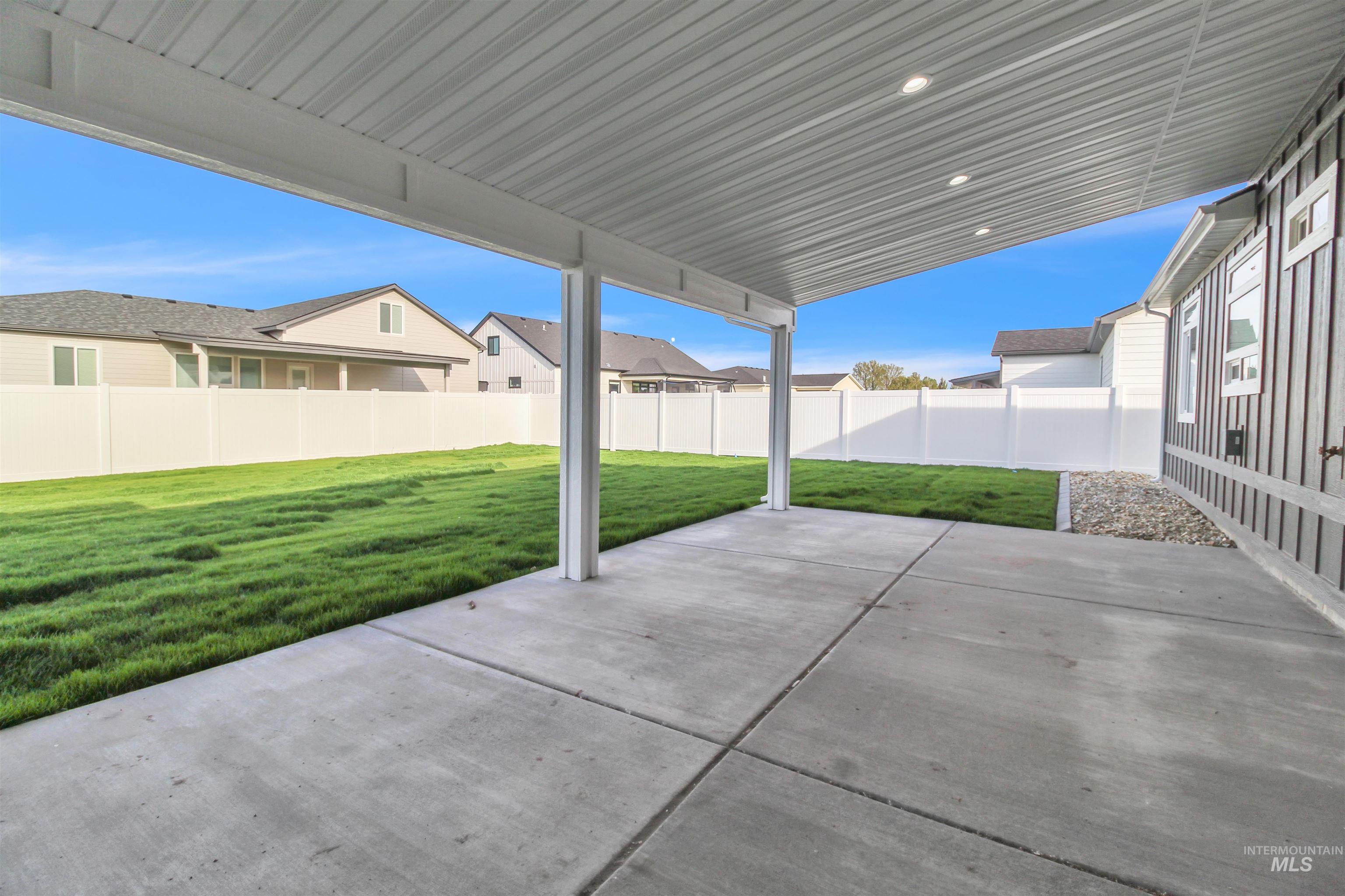 810 Snake River Drive, Heyburn, Idaho 83336, 4 Bedrooms, 3 Bathrooms, Residential For Sale, Price $609,999, 98985933