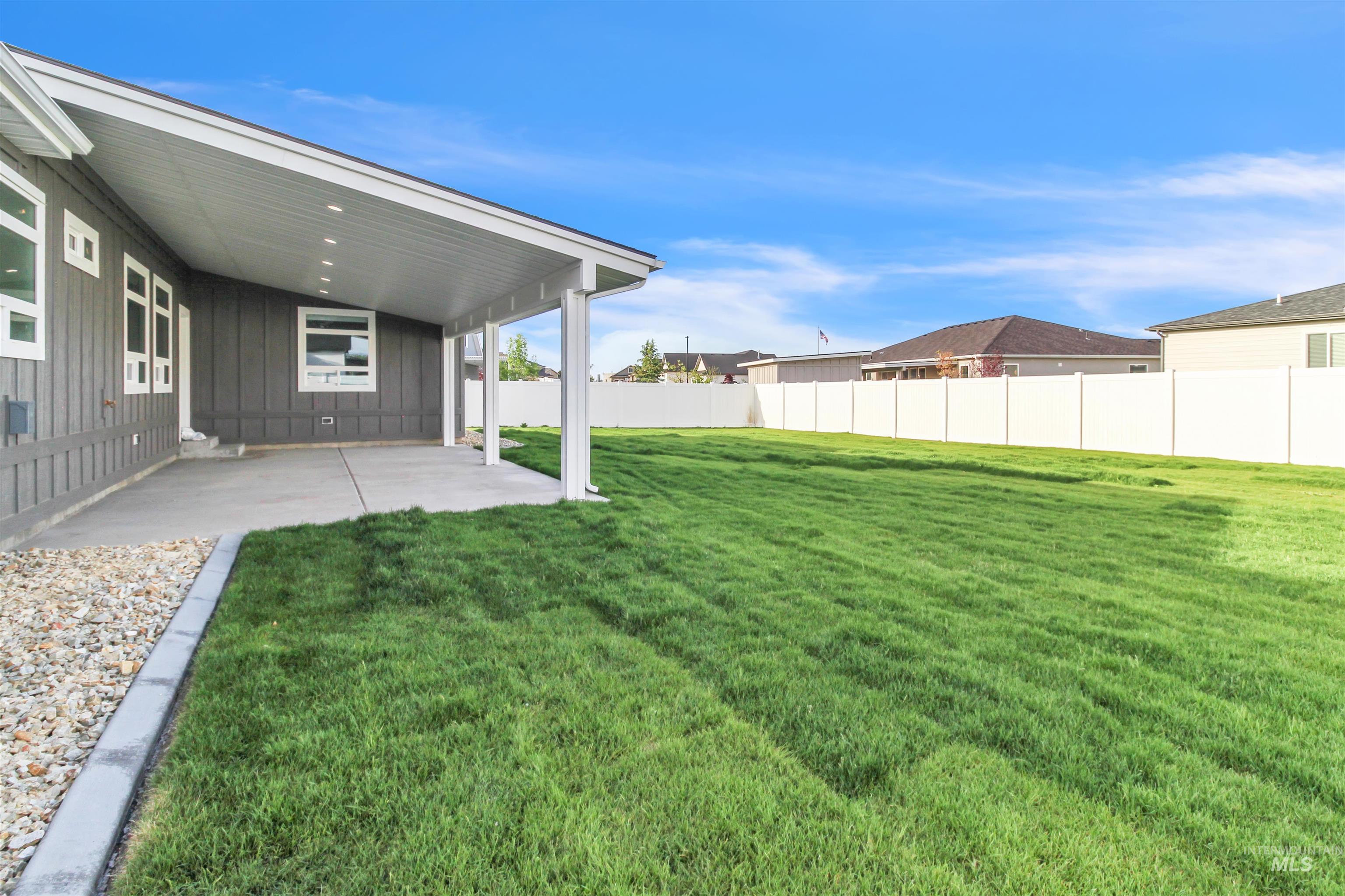 810 Snake River Drive, Heyburn, Idaho 83336, 4 Bedrooms, 3 Bathrooms, Residential For Sale, Price $609,999, 98985933