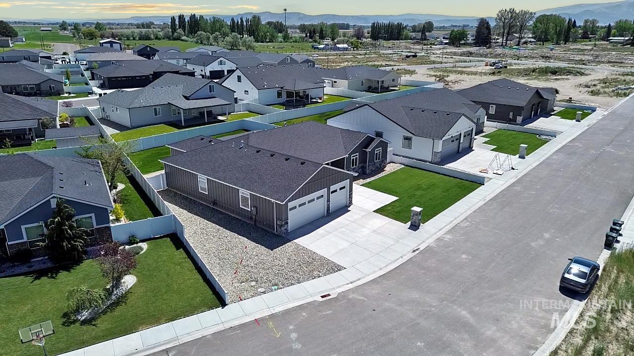 810 Snake River Drive, Heyburn, Idaho 83336, 4 Bedrooms, 3 Bathrooms, Residential For Sale, Price $609,999, 98985933