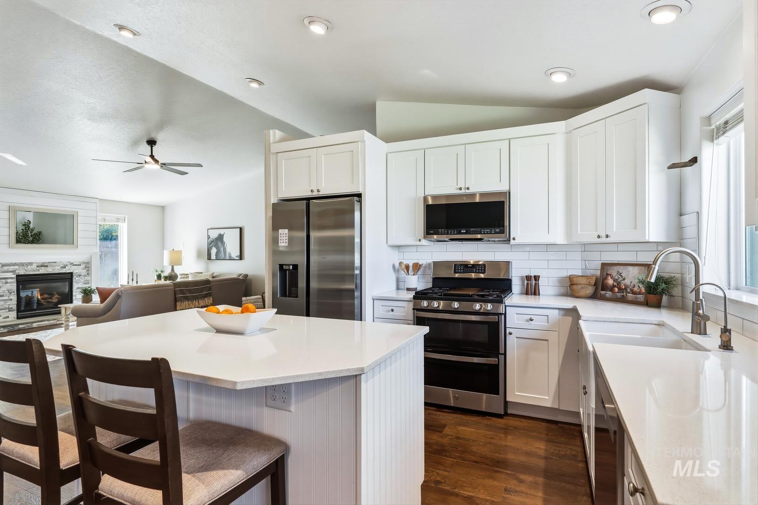 2508 S Chicago, Nampa, Idaho 83686, 3 Bedrooms, 2 Bathrooms, Residential For Sale, Price $415,000, 98985934