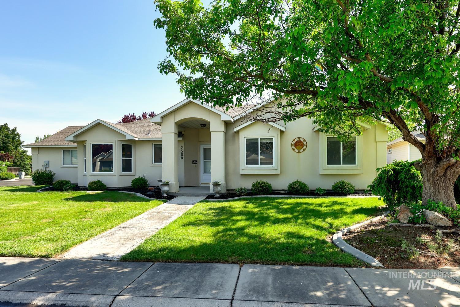 2508 S Chicago, Nampa, Idaho 83686, 3 Bedrooms, 2 Bathrooms, Residential For Sale, Price $415,000, 98985934