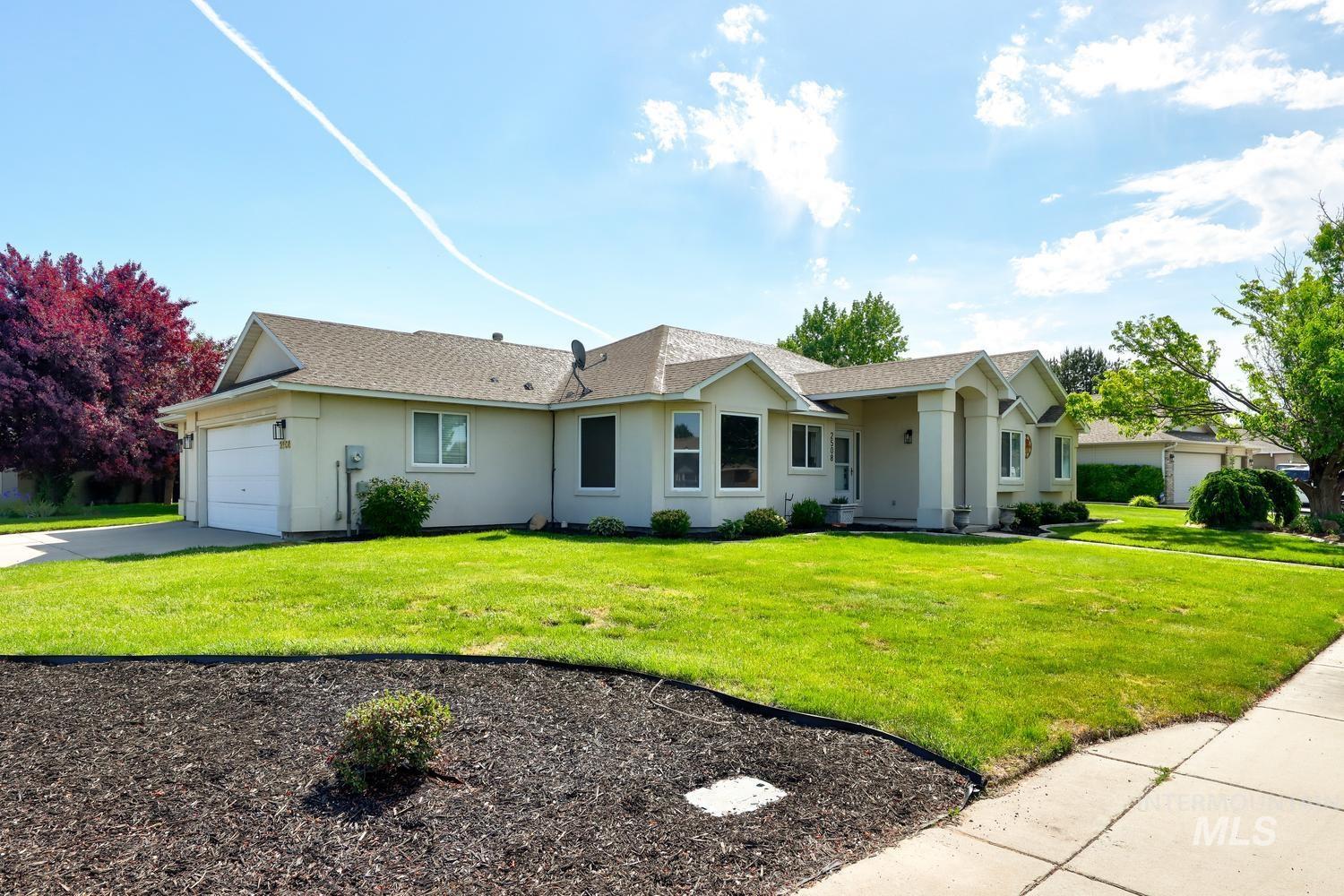 2508 S Chicago, Nampa, Idaho 83686, 3 Bedrooms, 2 Bathrooms, Residential For Sale, Price $415,000, 98985934