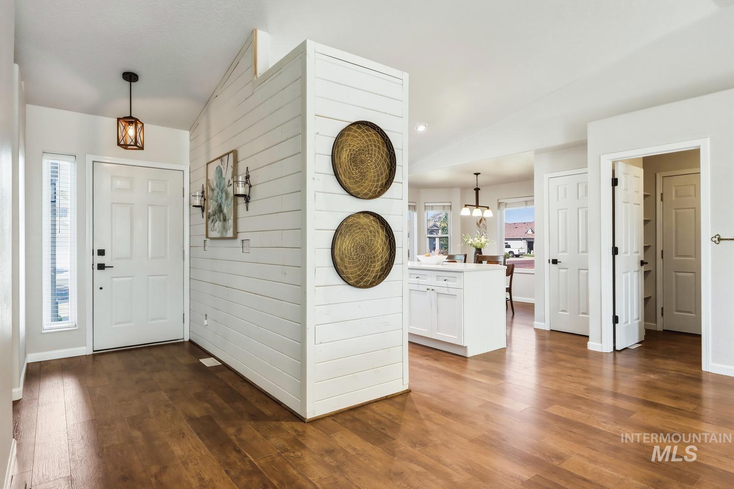 2508 S Chicago, Nampa, Idaho 83686, 3 Bedrooms, 2 Bathrooms, Residential For Sale, Price $415,000, 98985934