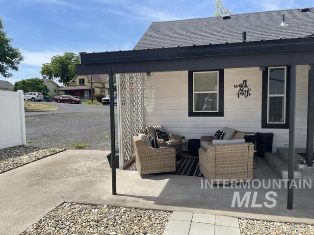 527 26th St, Lewiston, Idaho 83501, 2 Bedrooms, 1 Bathroom, Residential For Sale, Price $350,000,MLS 98985936