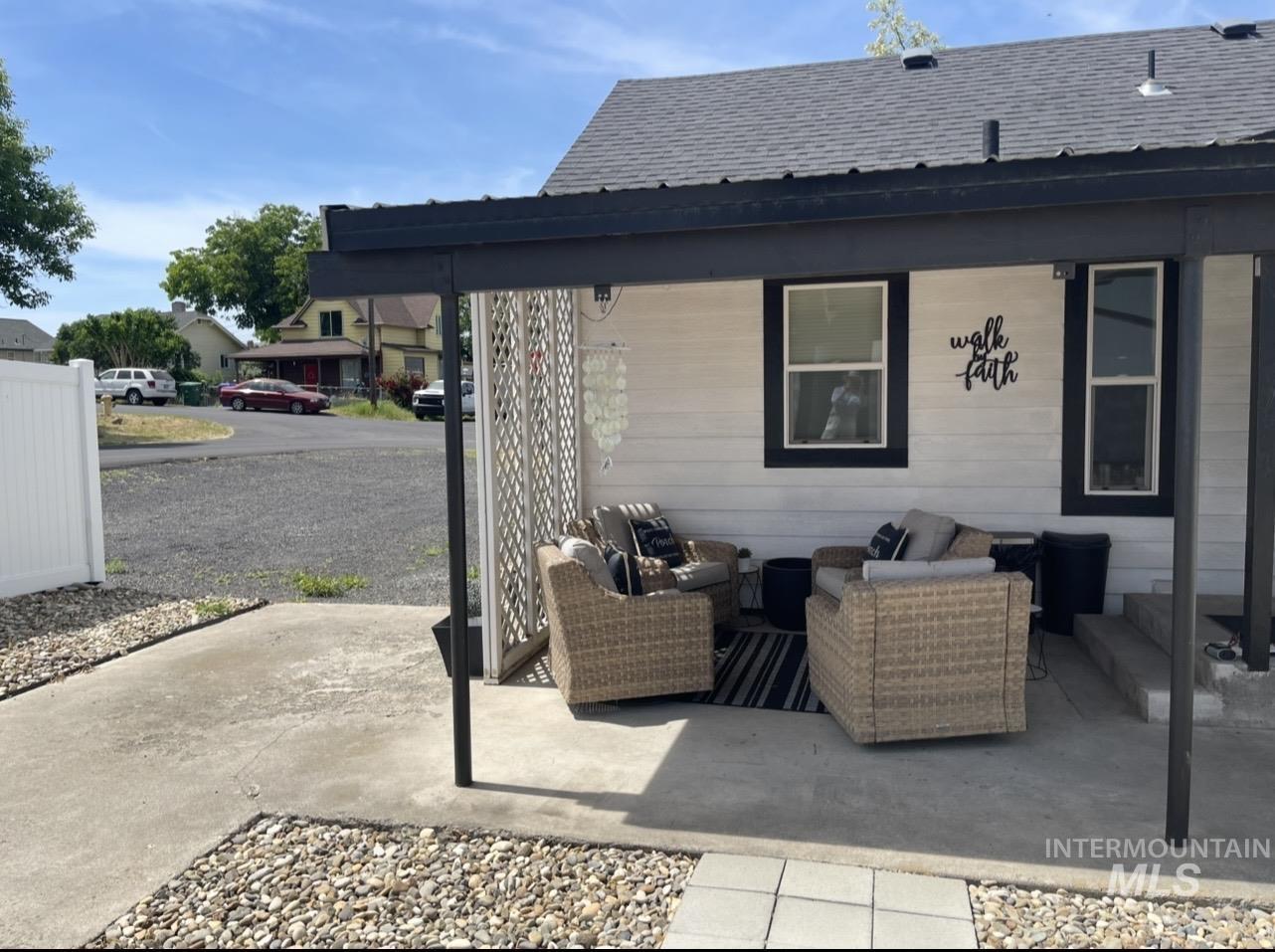 527 26th, Lewiston, Idaho 83501, 2 Bedrooms, 1 Bathroom, Residential For Sale, Price $350,000,MLS 98985936