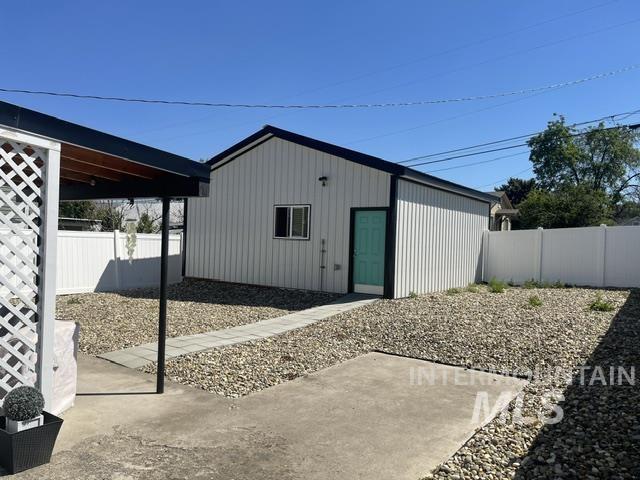 527 26th, Lewiston, Idaho 83501, 2 Bedrooms, 1 Bathroom, Residential For Sale, Price $350,000,MLS 98985936