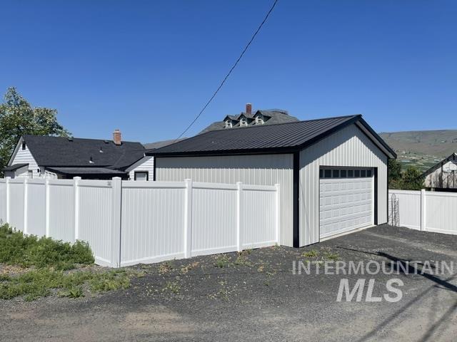527 26th, Lewiston, Idaho 83501, 2 Bedrooms, 1 Bathroom, Residential For Sale, Price $350,000,MLS 98985936