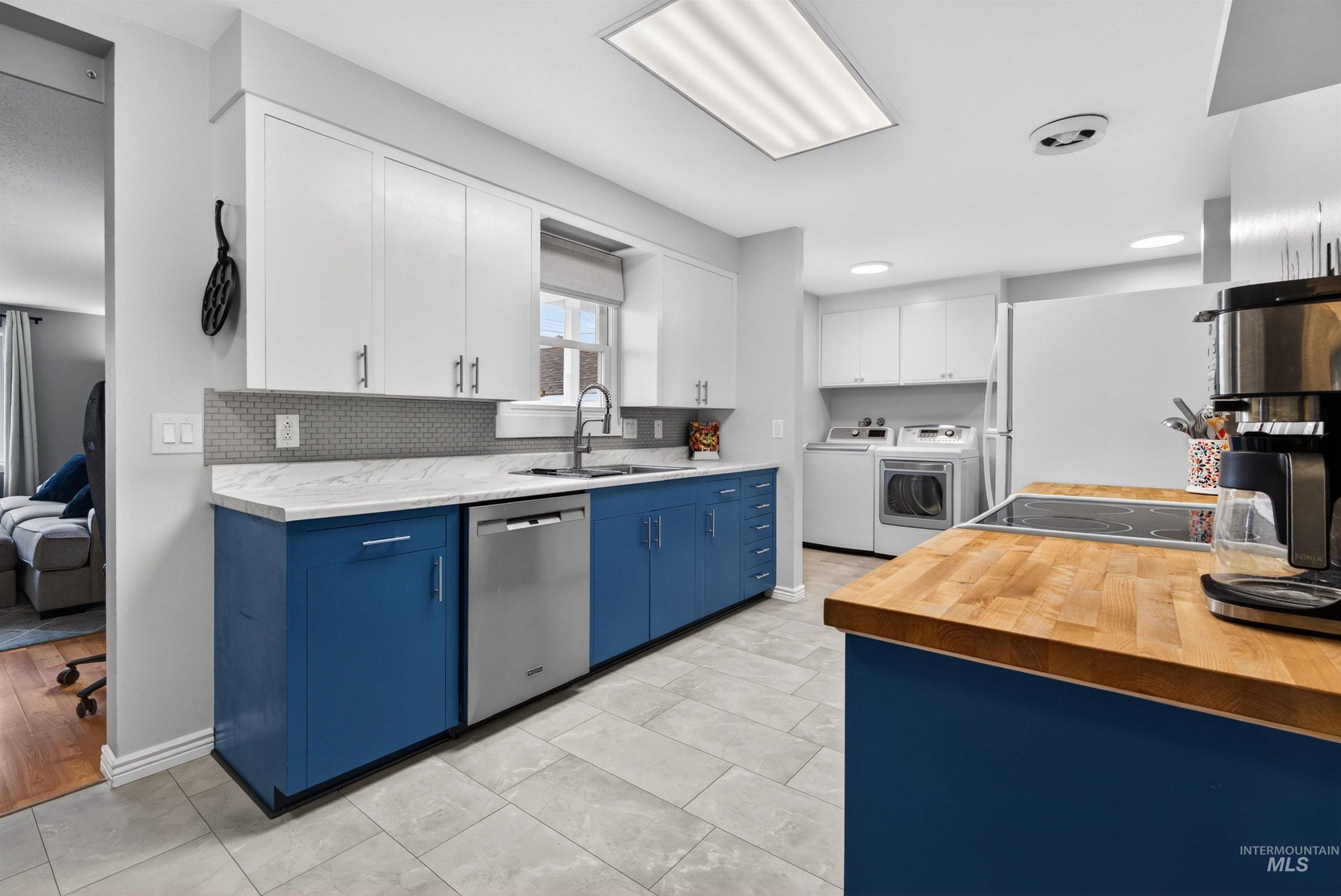 1323 S Vermont Avenue, Boise, Idaho 83706, 3 Bedrooms, 2 Bathrooms, Residential For Sale, Price $590,000, 98985938
