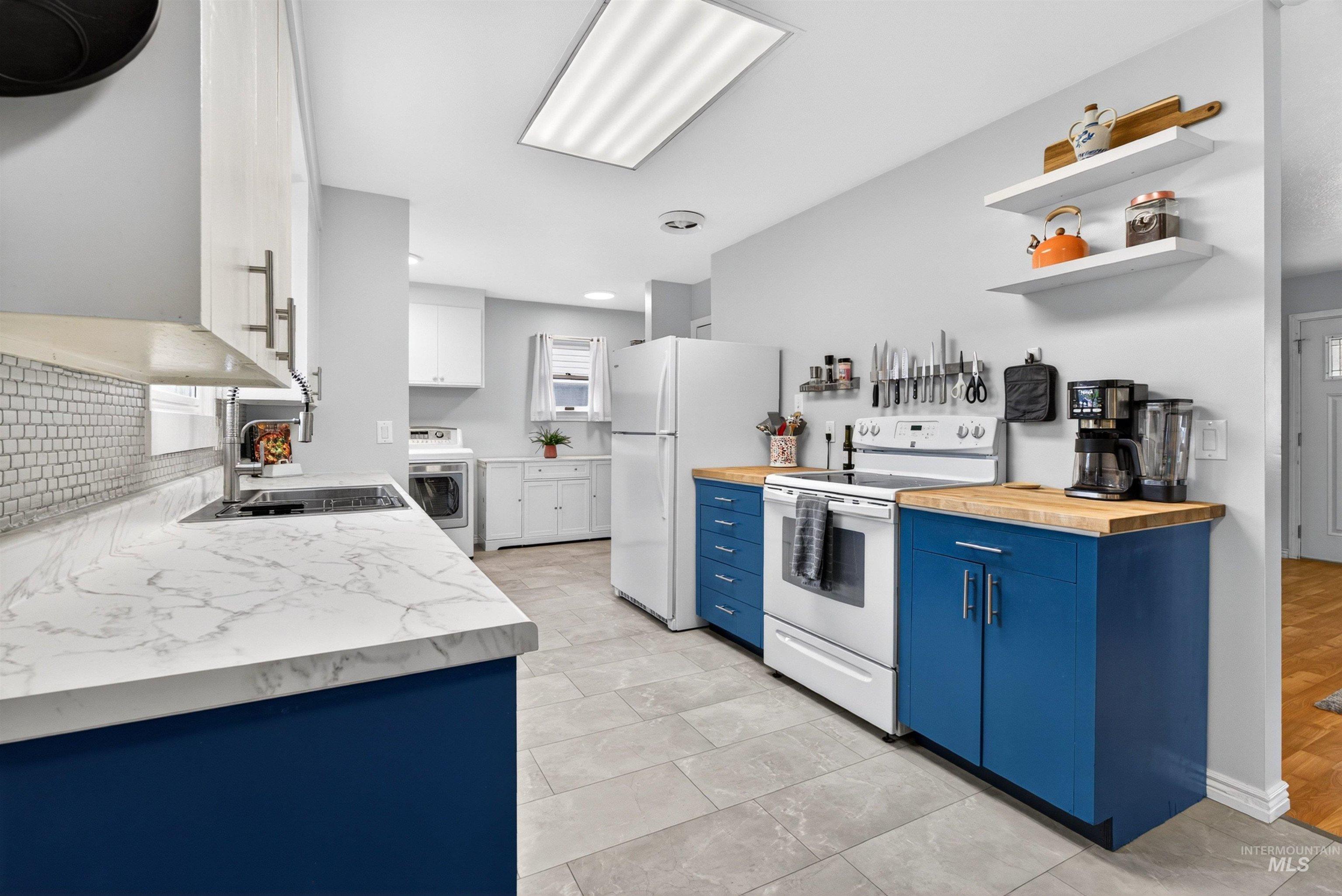1323 S Vermont Avenue, Boise, Idaho 83706, 3 Bedrooms, 2 Bathrooms, Residential For Sale, Price $590,000, 98985938