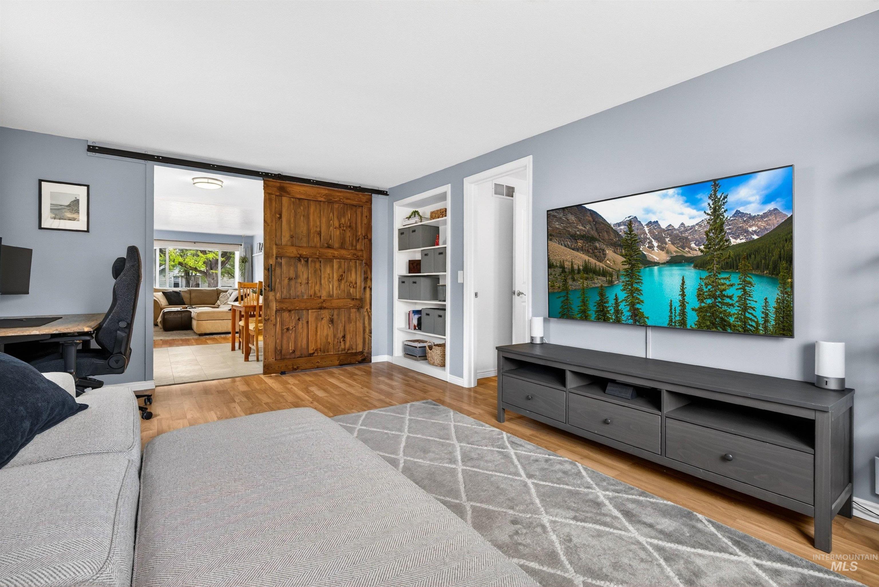 1323 S Vermont Avenue, Boise, Idaho 83706, 3 Bedrooms, 2 Bathrooms, Residential For Sale, Price $590,000, 98985938