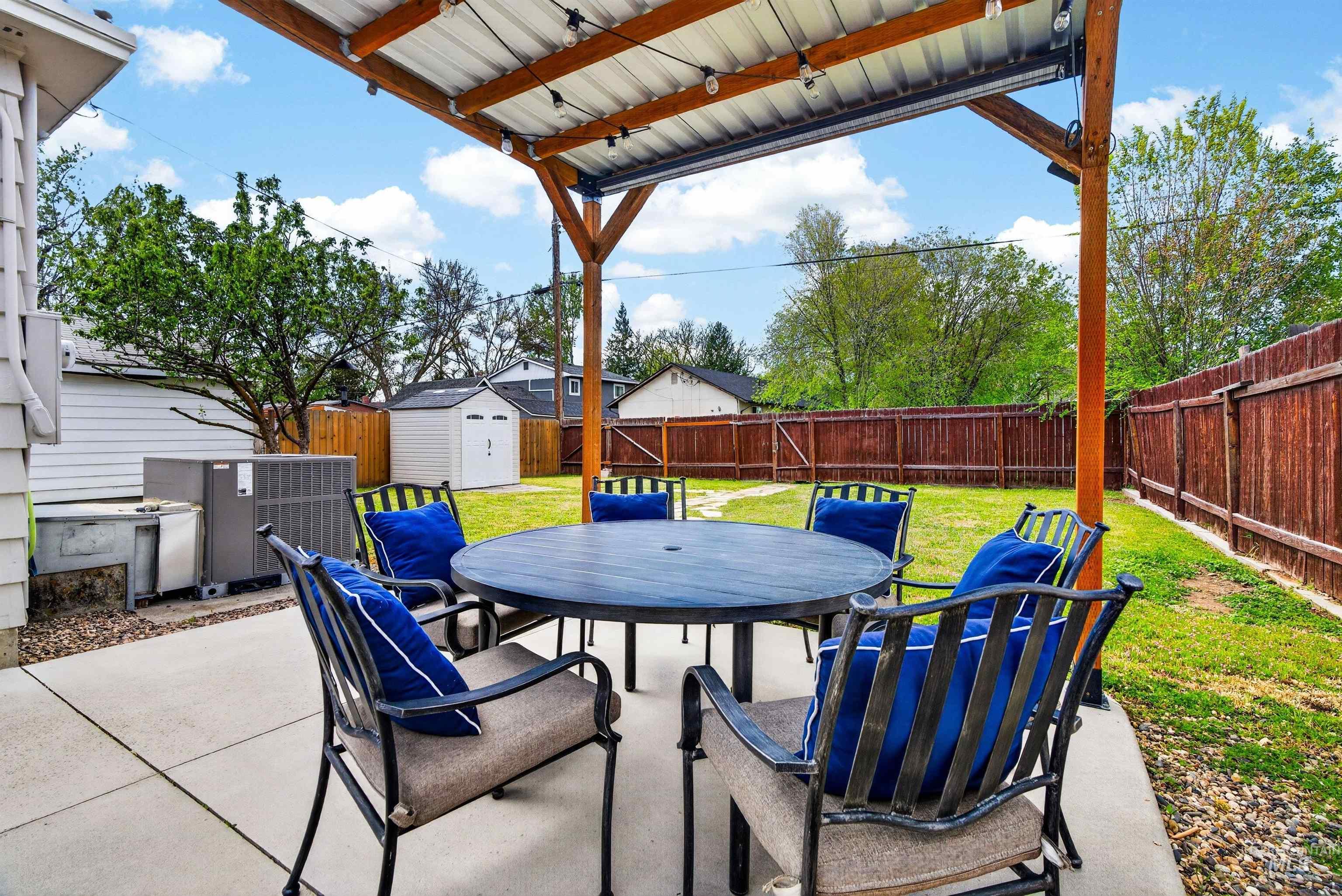 1323 S Vermont Avenue, Boise, Idaho 83706, 3 Bedrooms, 2 Bathrooms, Residential For Sale, Price $590,000, 98985938