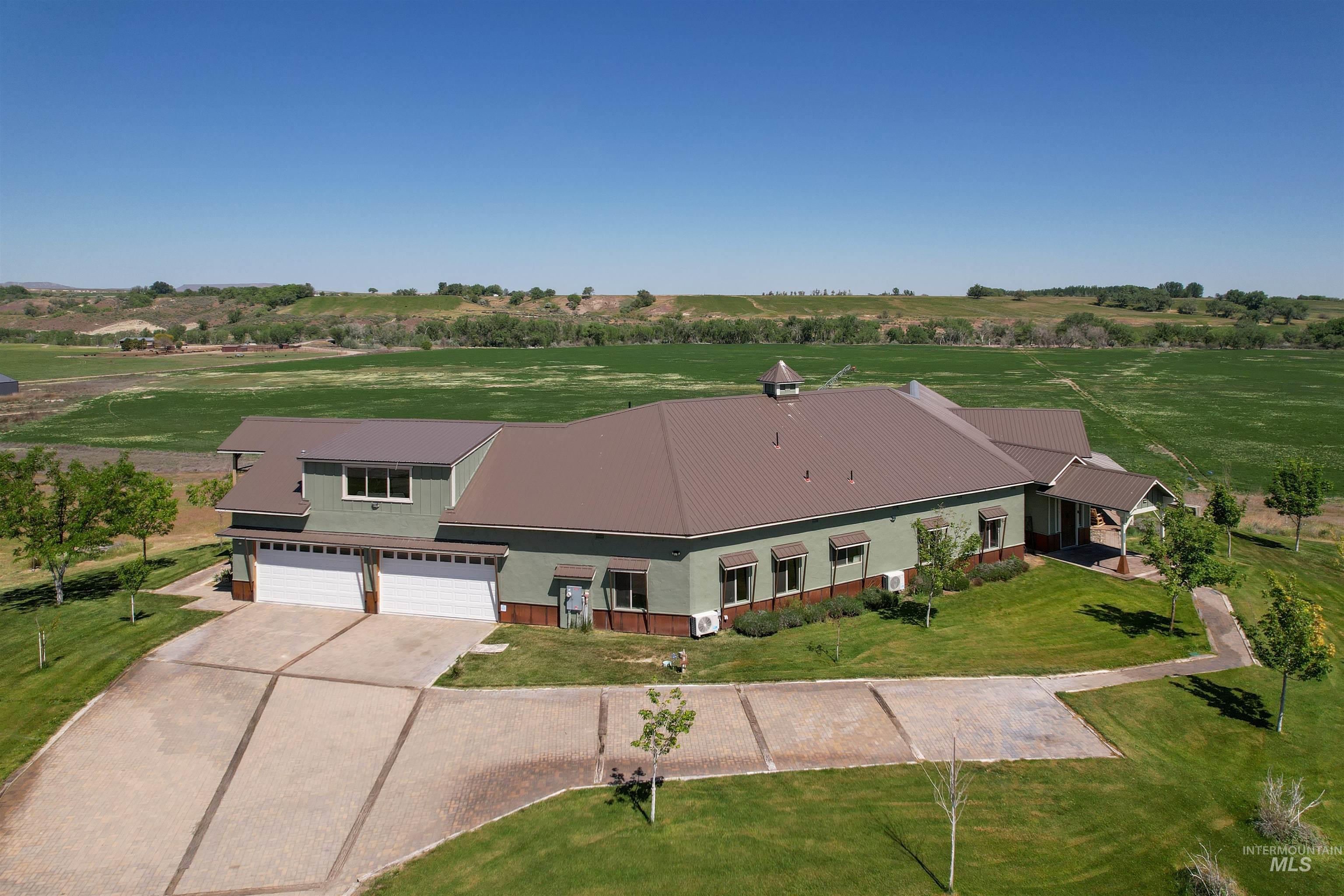 1030 Desert Glen Rd, Adrian, Oregon 97901, 4 Bedrooms, 3 Bathrooms, Residential For Sale, Price $1,777,000, 98985940