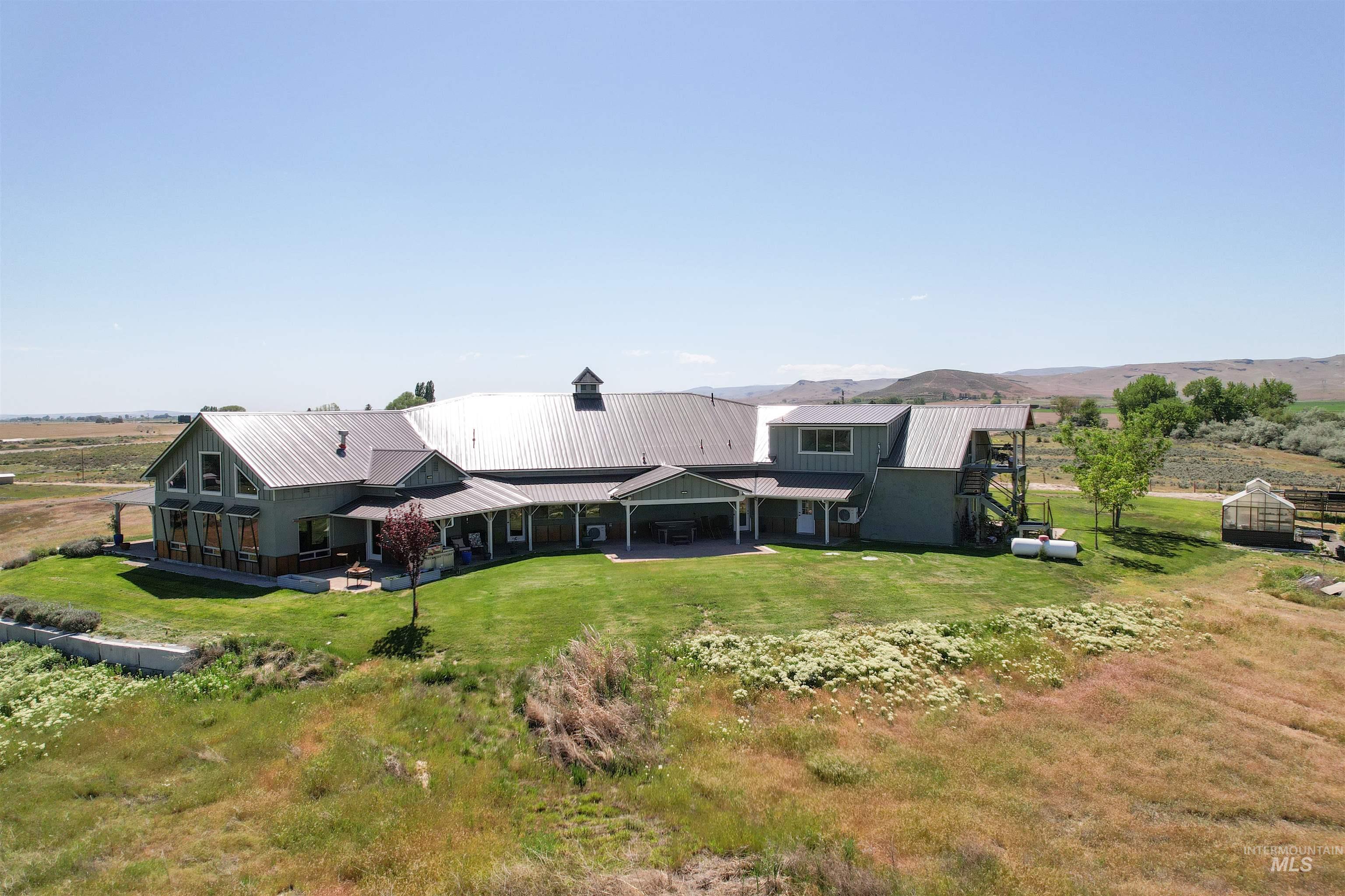 1030 Desert Glen Rd, Adrian, Oregon 97901, 4 Bedrooms, 3 Bathrooms, Residential For Sale, Price $1,777,000, 98985940