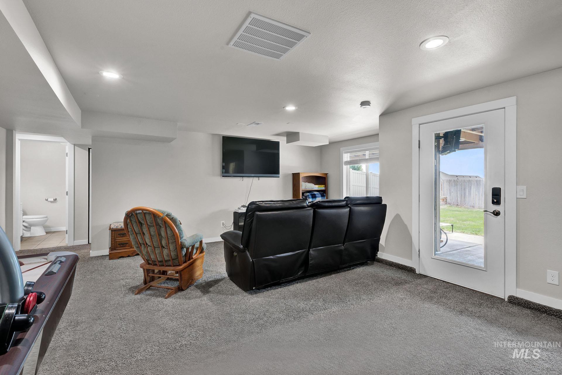8089 S S Diego Way, Boise, Idaho 83709, 6 Bedrooms, 3.5 Bathrooms, Residential For Sale, Price $715,000,MLS 98985944