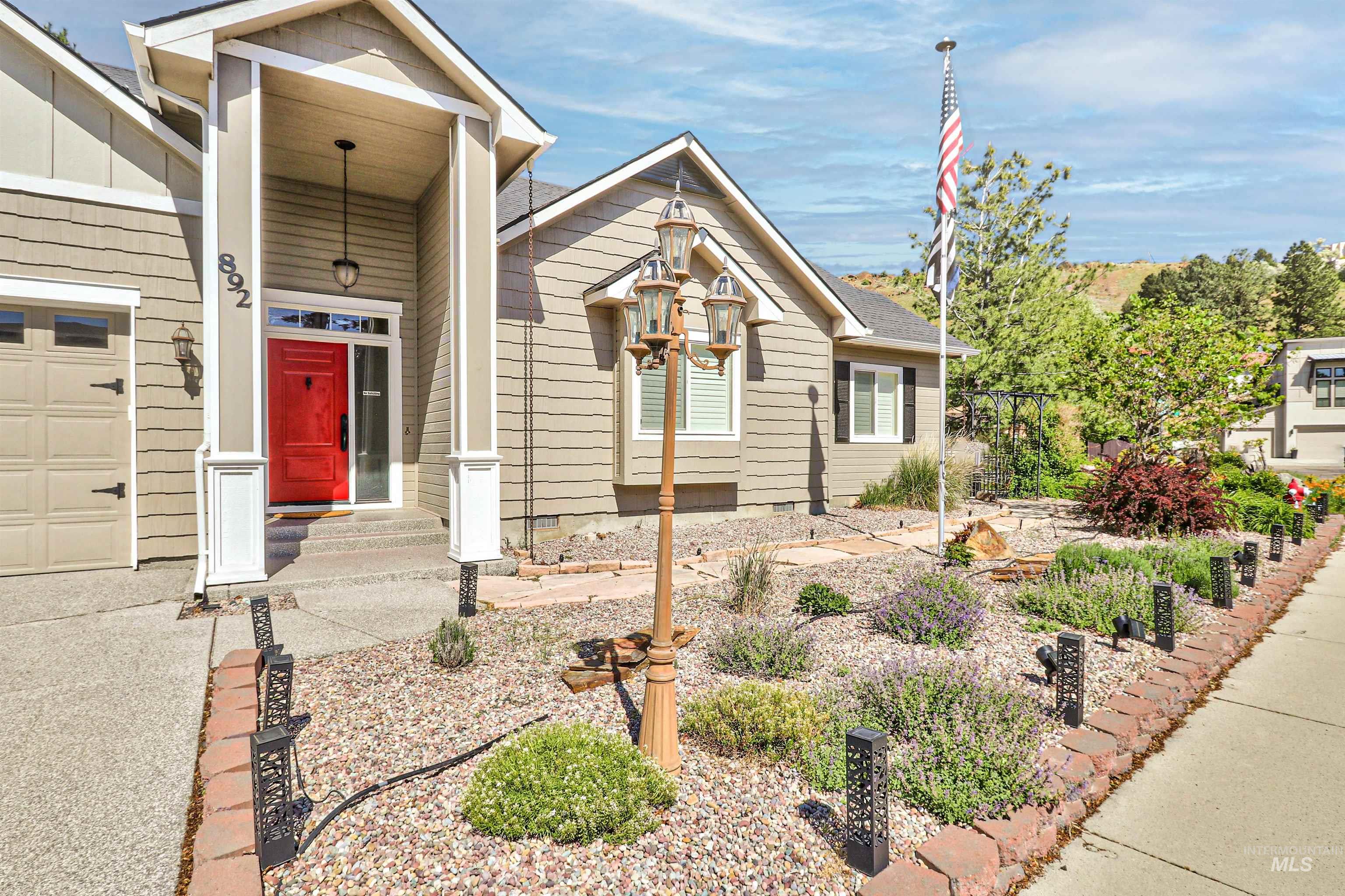 892 S Capitola Way, Boise, Idaho 83712, 3 Bedrooms, 4 Bathrooms, Residential For Sale, Price $899,999,MLS 98985948