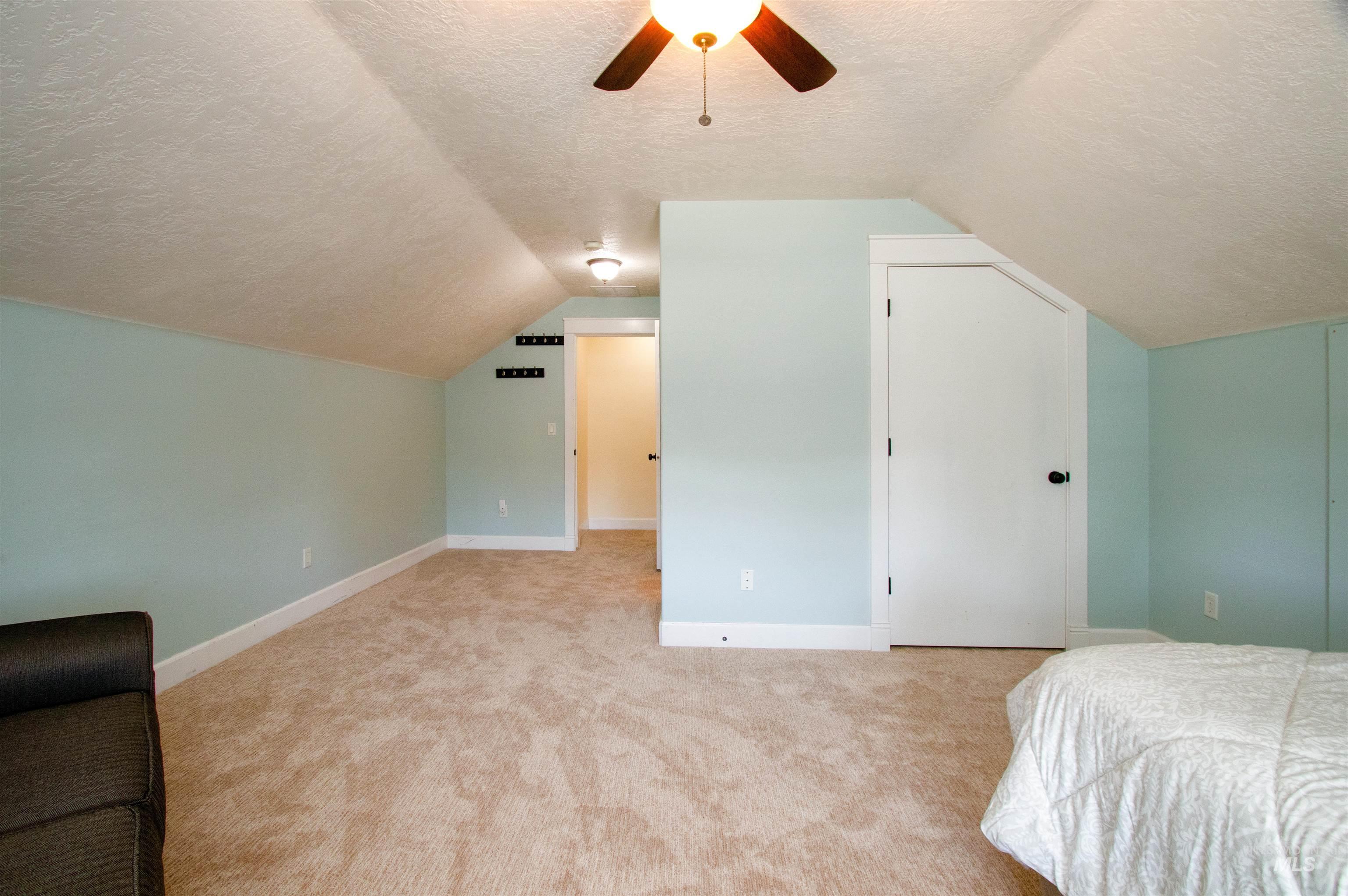892 S Capitola Way, Boise, Idaho 83712, 3 Bedrooms, 4 Bathrooms, Residential For Sale, Price $899,999,MLS 98985948