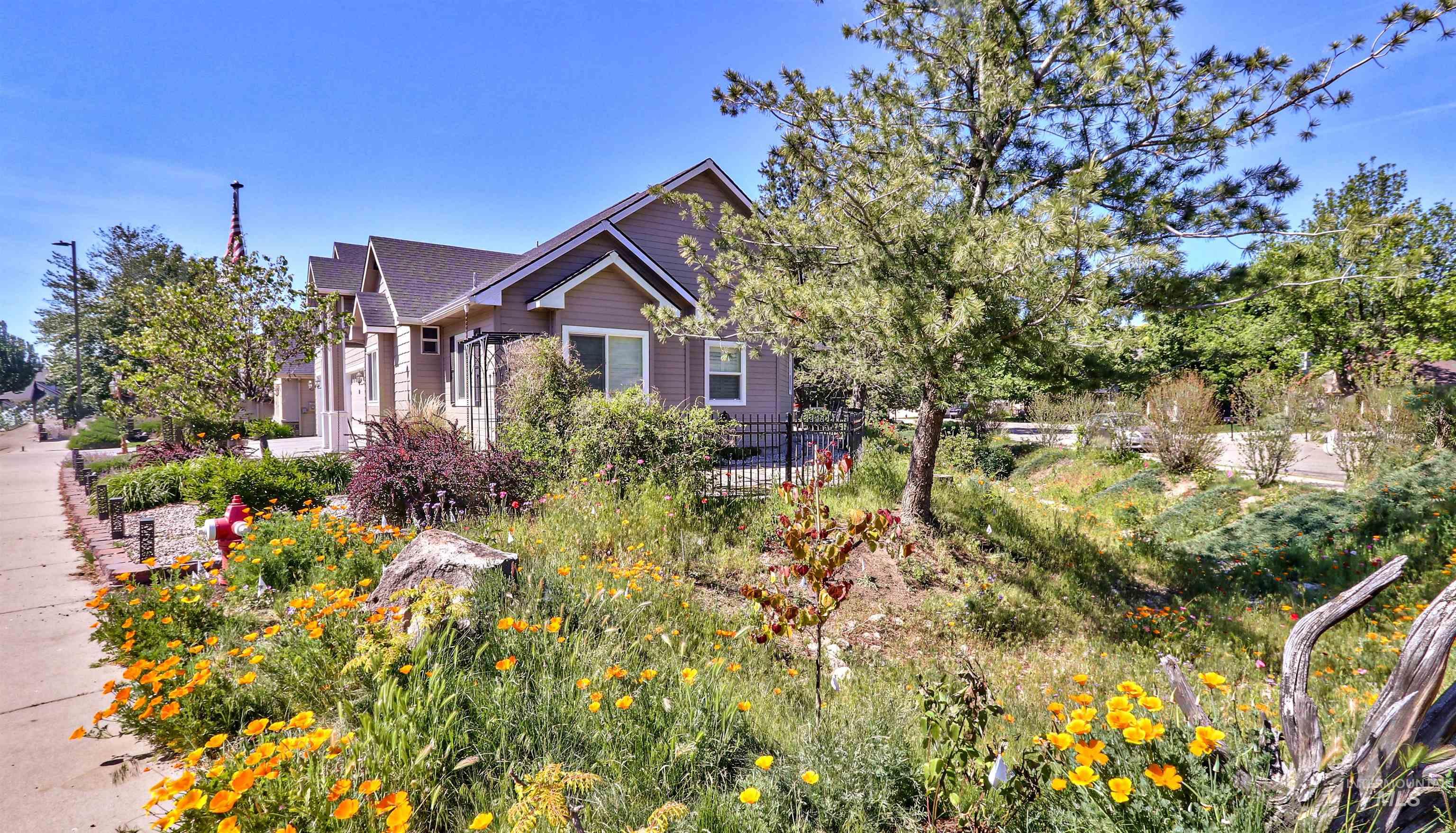 892 S Capitola Way, Boise, Idaho 83712, 3 Bedrooms, 4 Bathrooms, Residential For Sale, Price $899,999,MLS 98985948