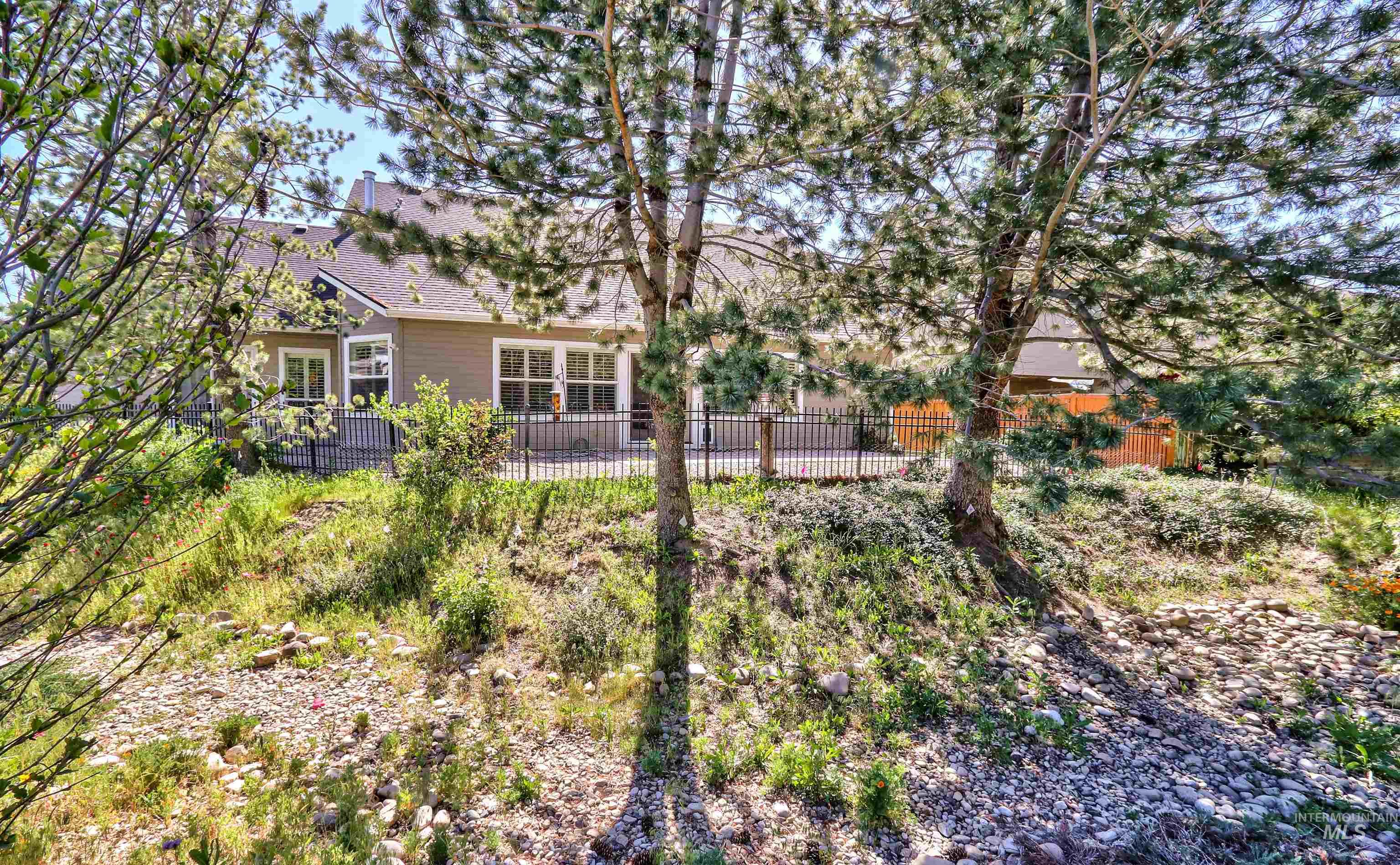 892 S Capitola Way, Boise, Idaho 83712, 3 Bedrooms, 4 Bathrooms, Residential For Sale, Price $899,999,MLS 98985948