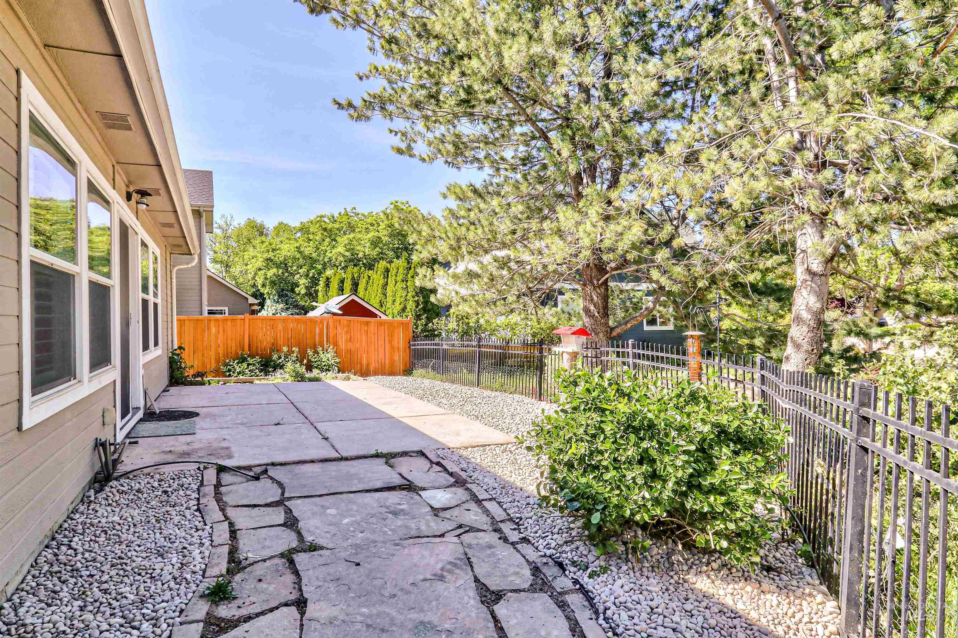 892 S Capitola Way, Boise, Idaho 83712, 3 Bedrooms, 4 Bathrooms, Residential For Sale, Price $899,999,MLS 98985948