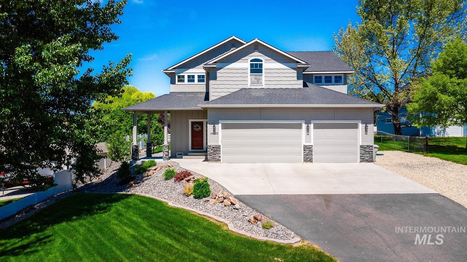 14966 Marvel Place, Caldwell, Idaho 83607, 4 Bedrooms, 2.5 Bathrooms, Residential For Sale, Price $779,000,MLS 98985950